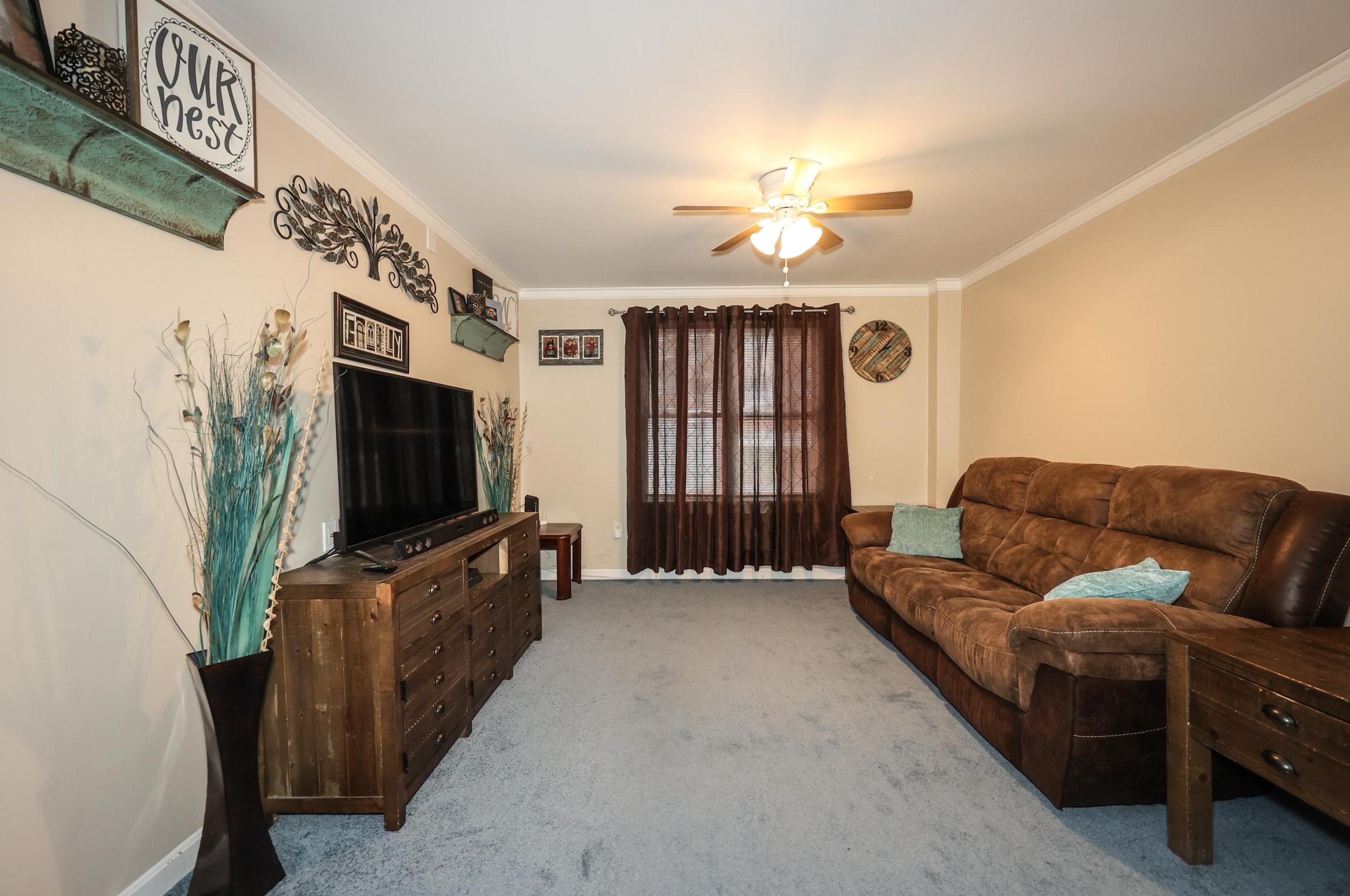 19 Maple St, Manchester NH  03106-1509 exterior