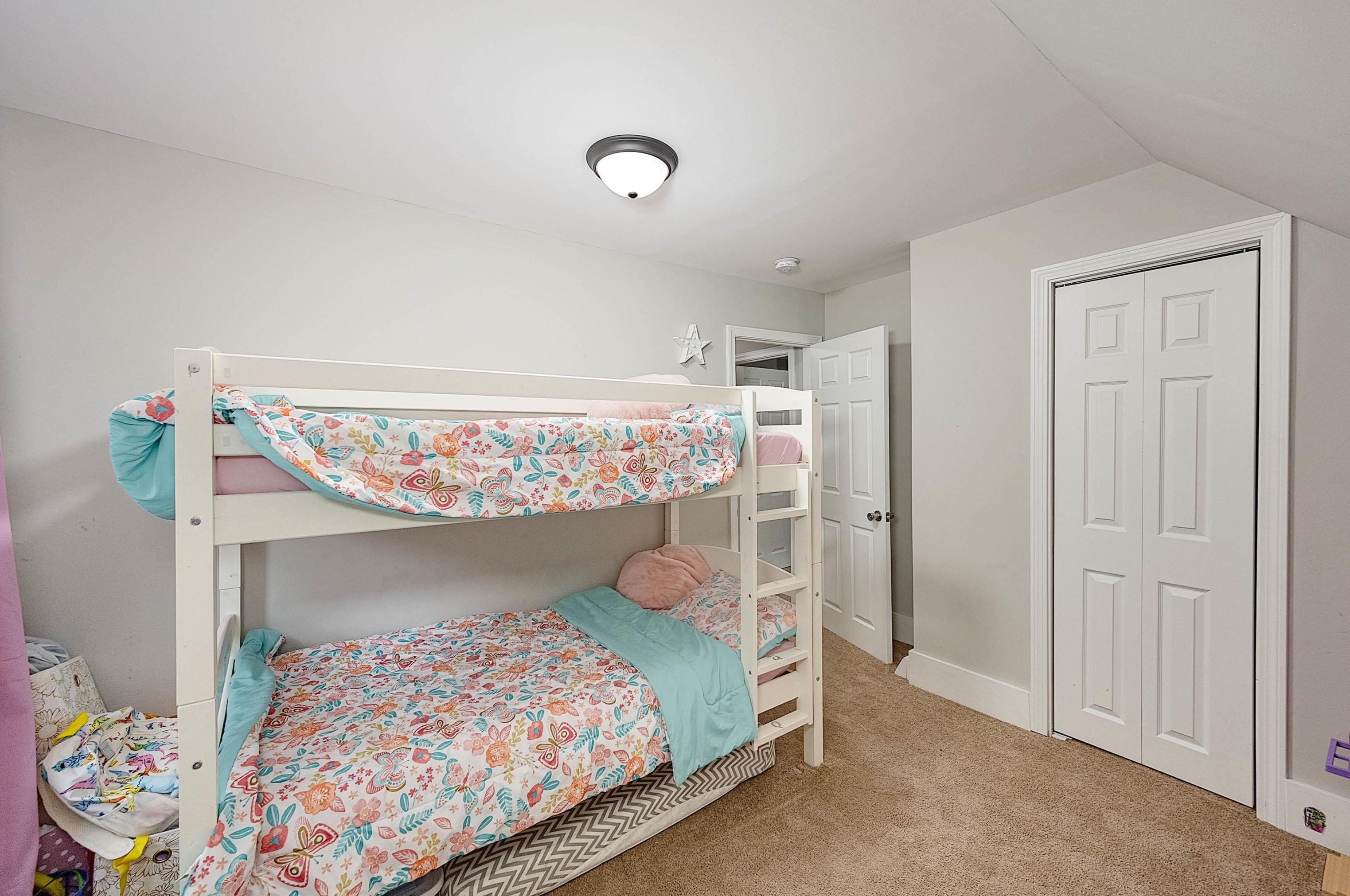 318 Main St, Manchester NH  03102-4032 exterior