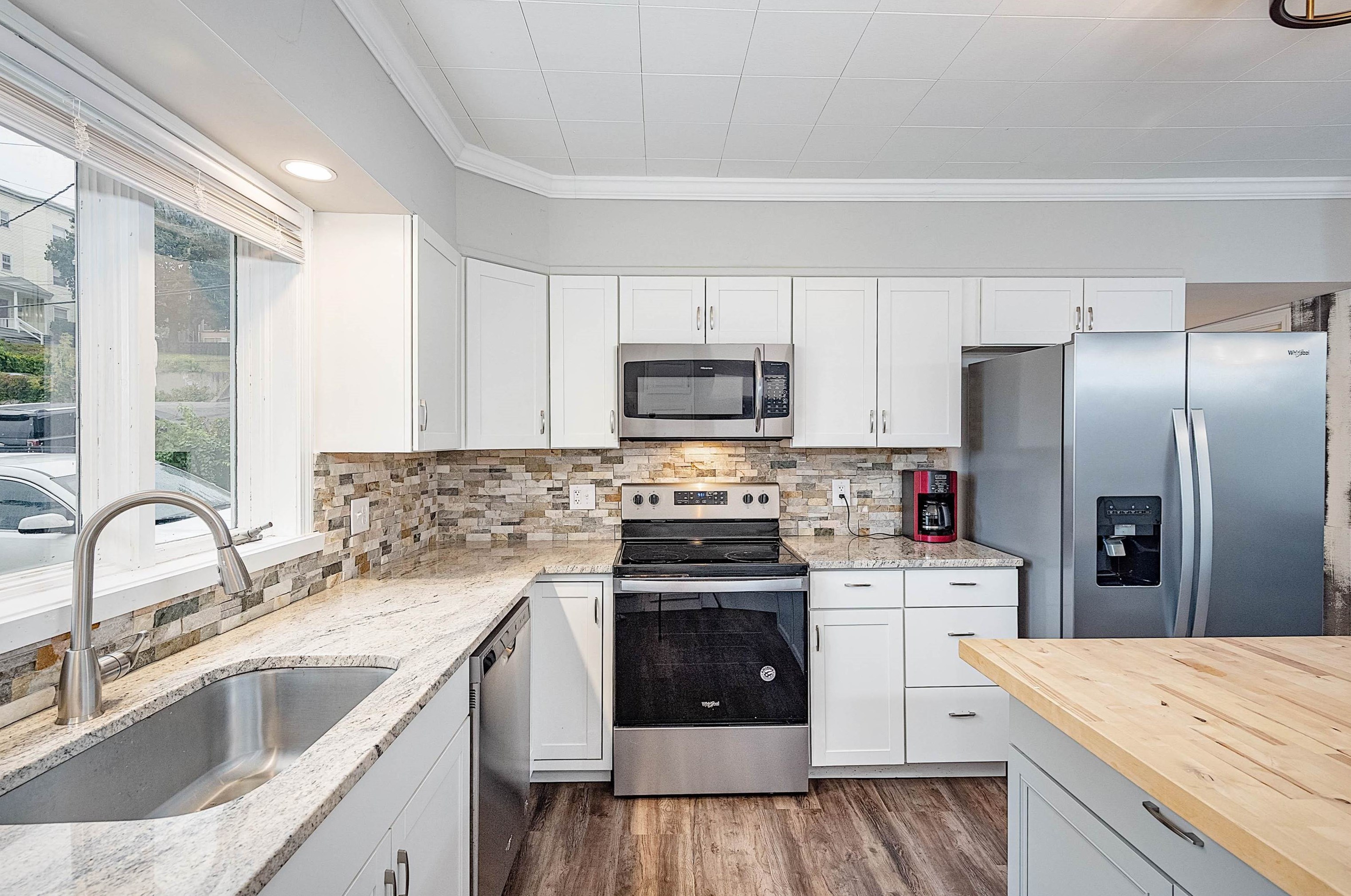 318 Main St, Manchester NH  03102-4032 exterior