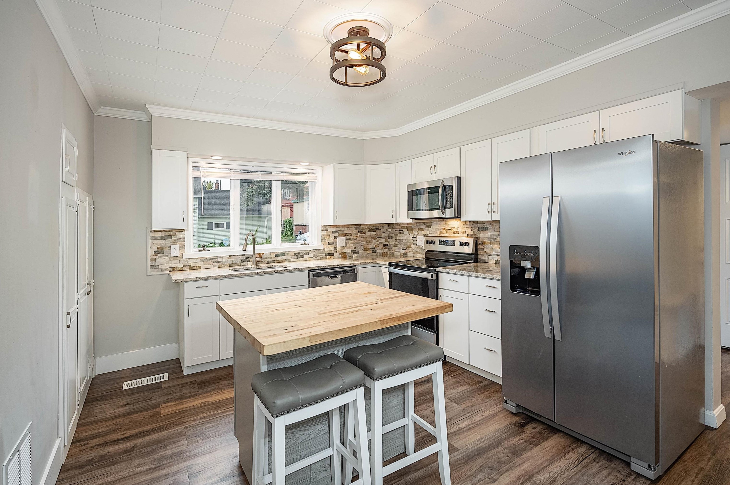 318 Main St, Manchester NH  03102-4032 exterior