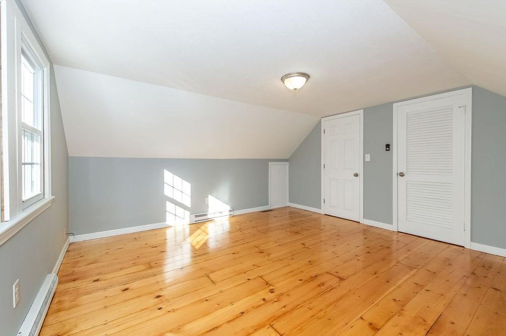 6 Thomas St, Rochester NH  03867-4345 exterior