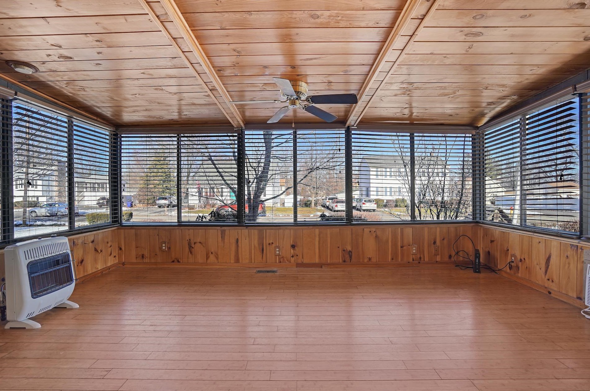 62 Eden St, Manchester NH  03102-1332 exterior