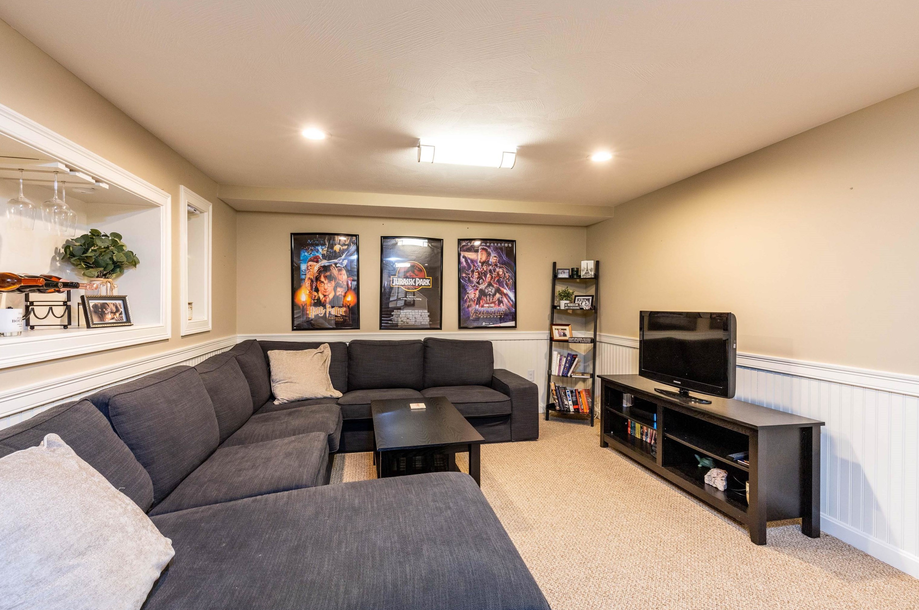 5 Short St, Merrimack NH  03054-6210 exterior