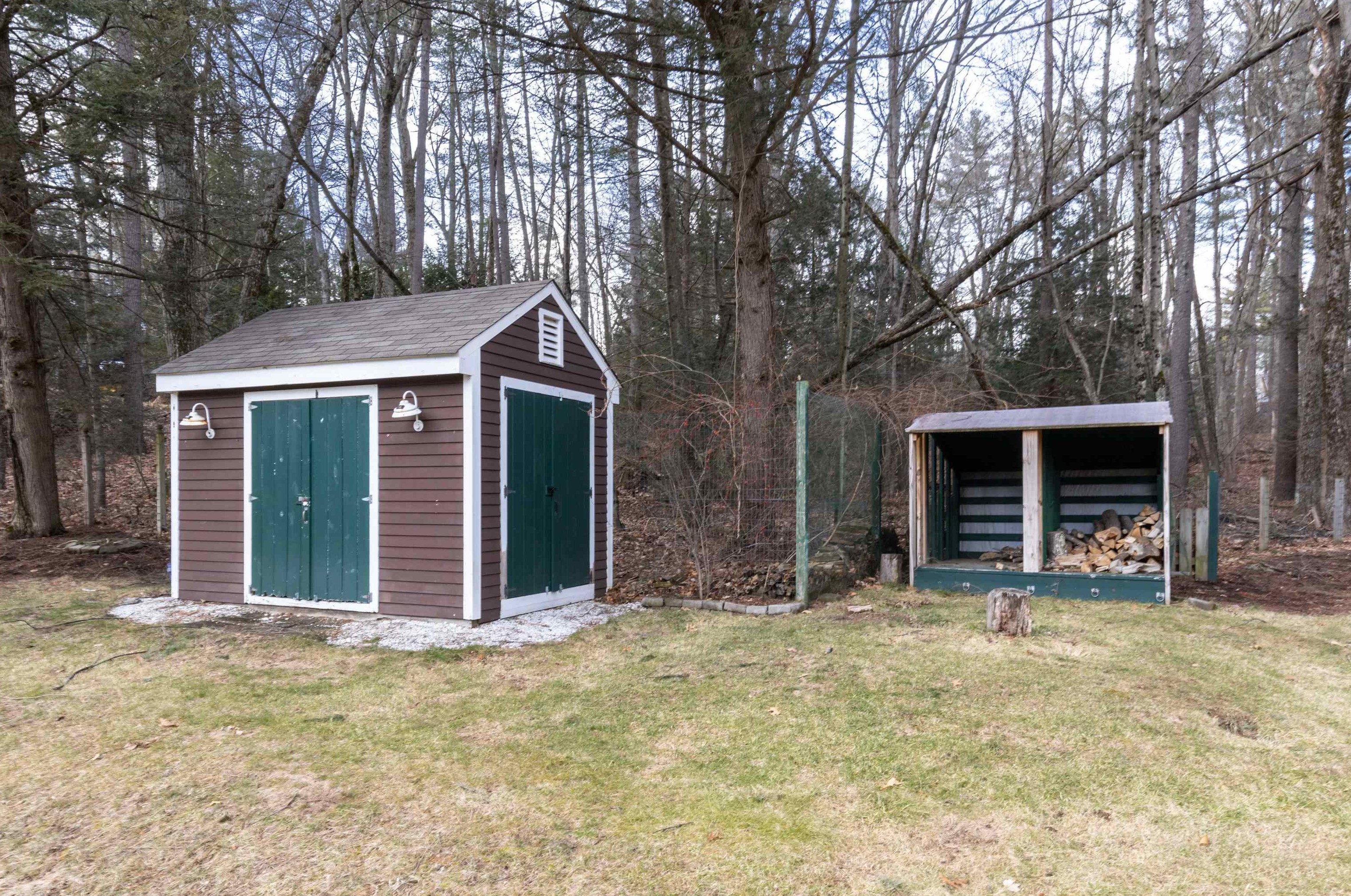 5 Short St, Merrimack NH  03054-6210 exterior