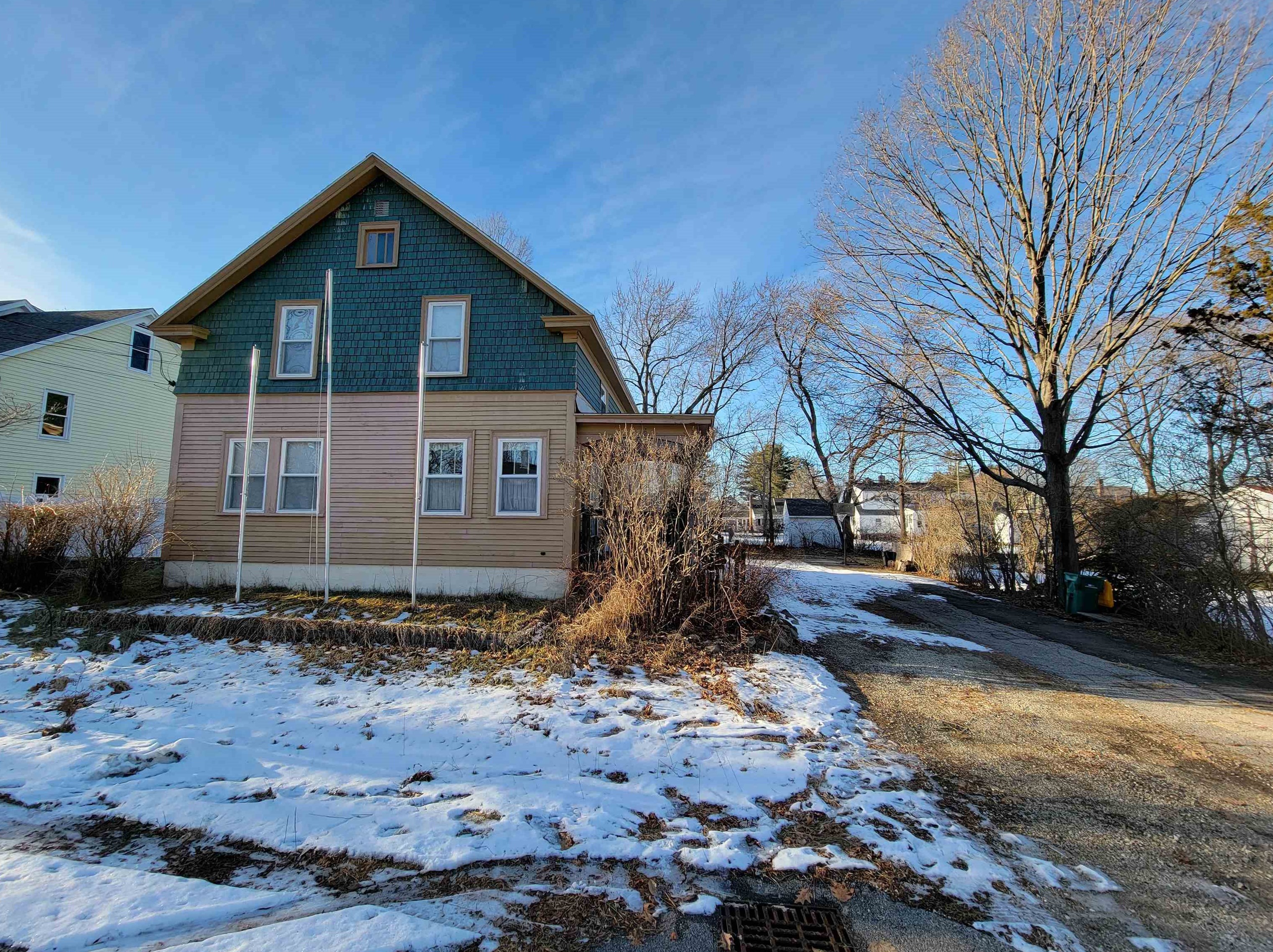 23 High St, Rochester NH  03867-1006 exterior