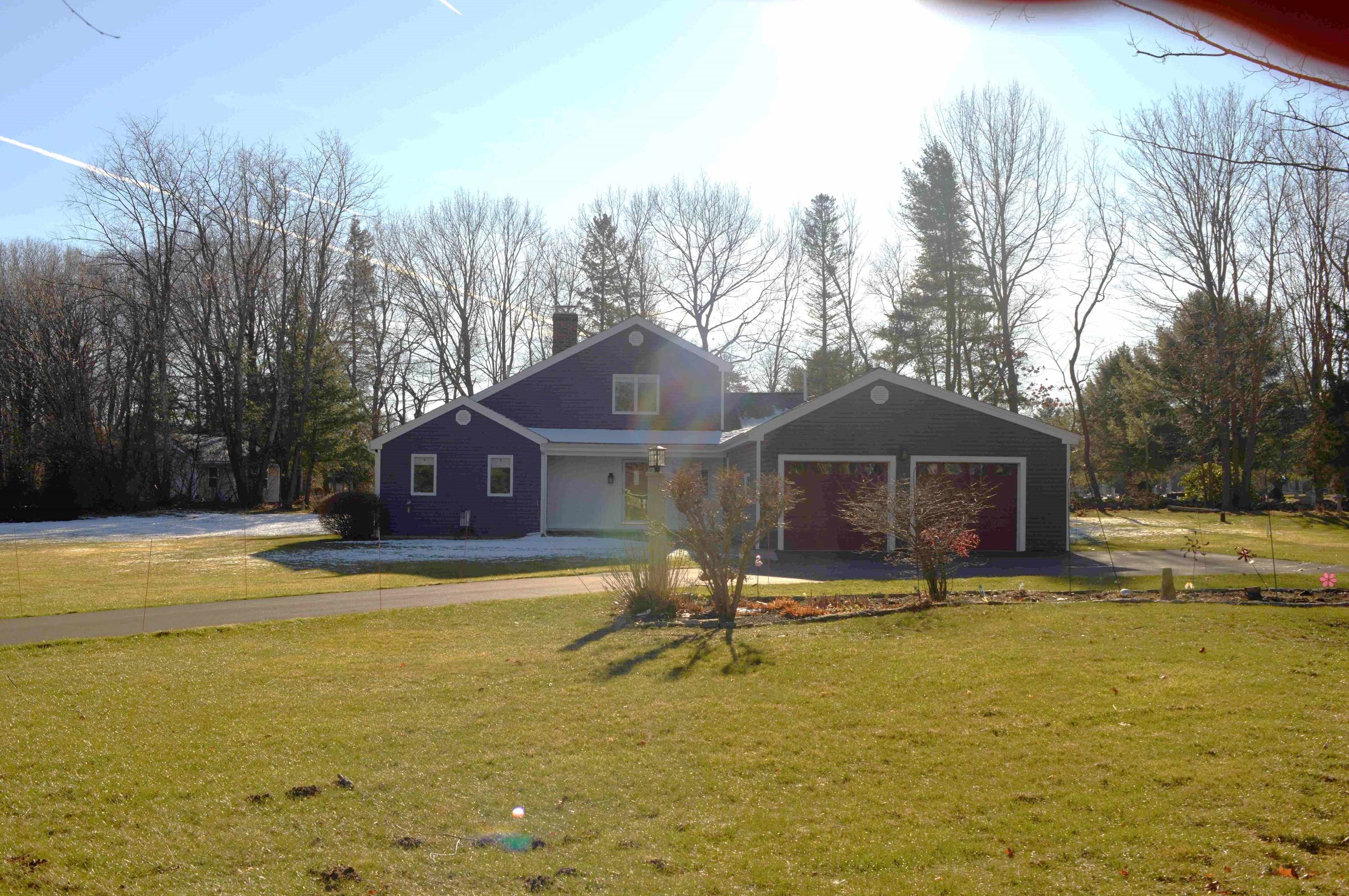 16 New Rd, North Hampton, NH 03862