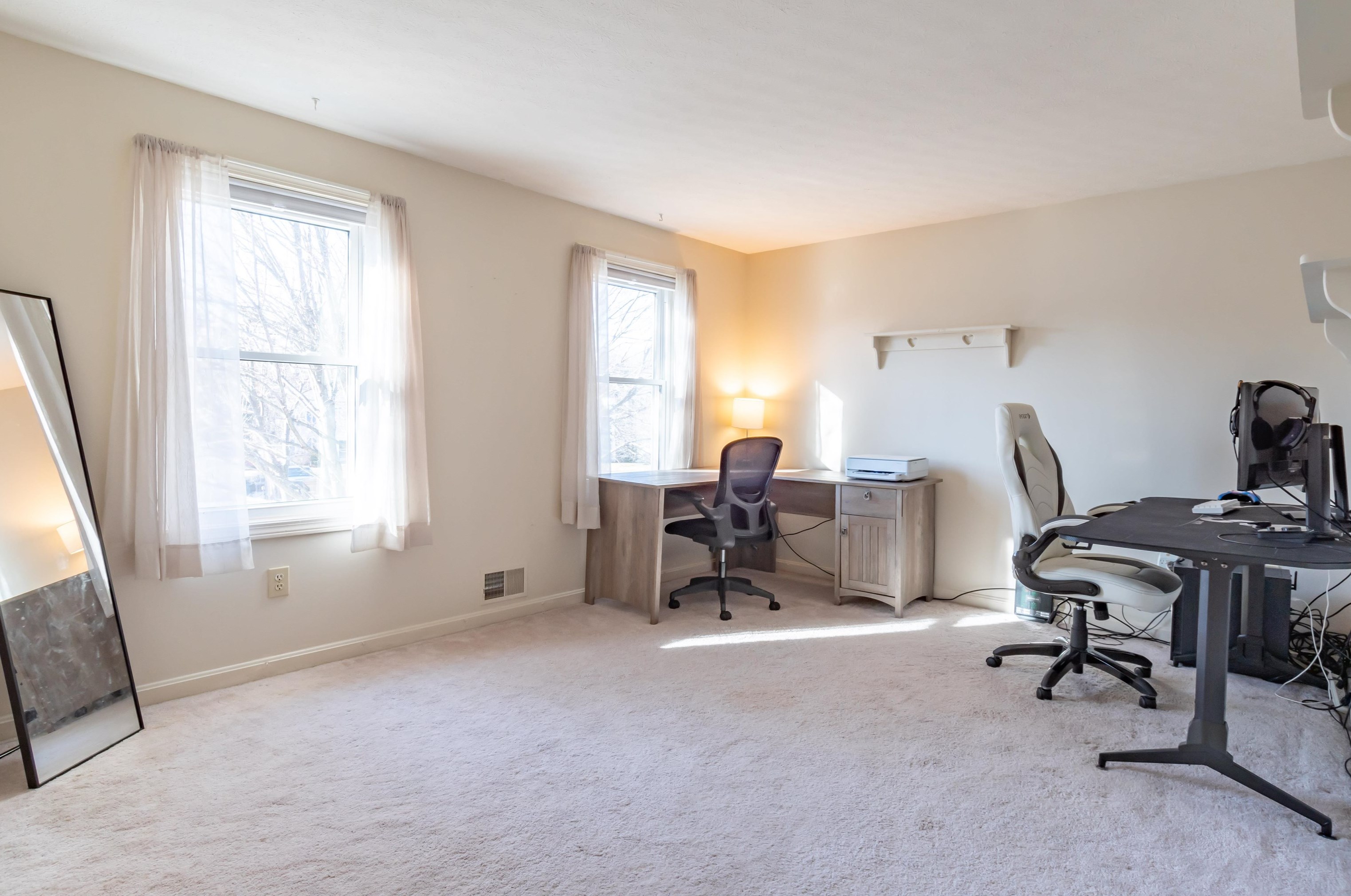 361 Aaron Dr, Manchester NH  03109-5961 exterior