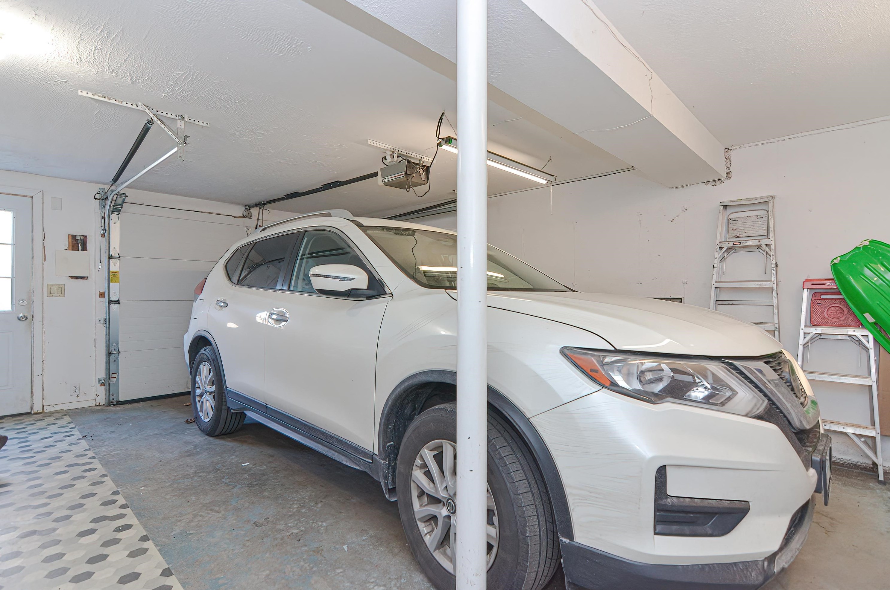 170 Morse Rd, Manchester NH  03104-5714 exterior