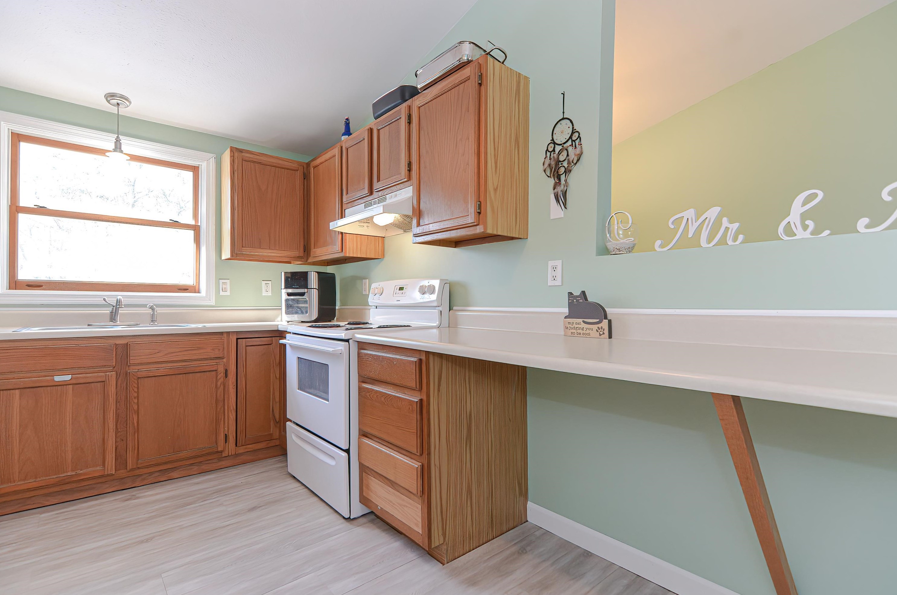 170 Morse Rd, Manchester NH  03104-5714 exterior