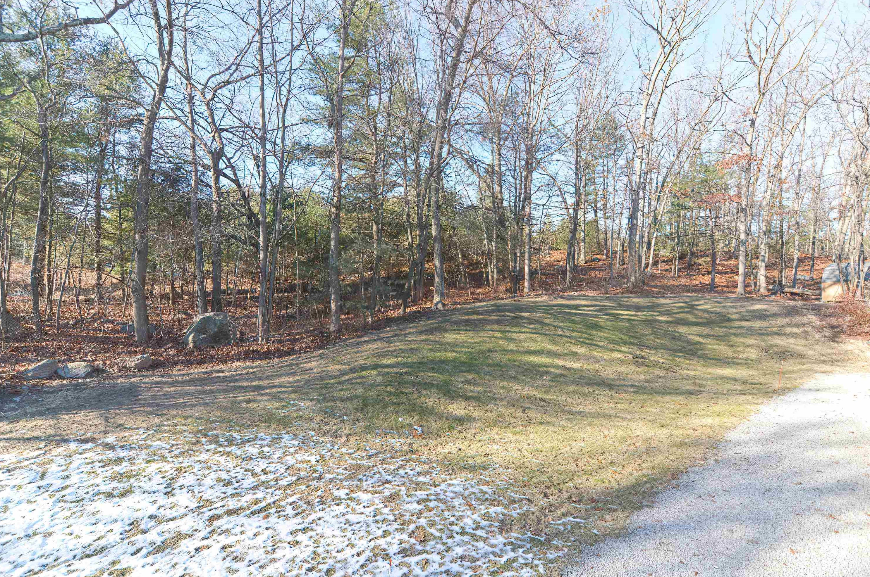 170 Morse Rd, Manchester NH  03104-5714 exterior