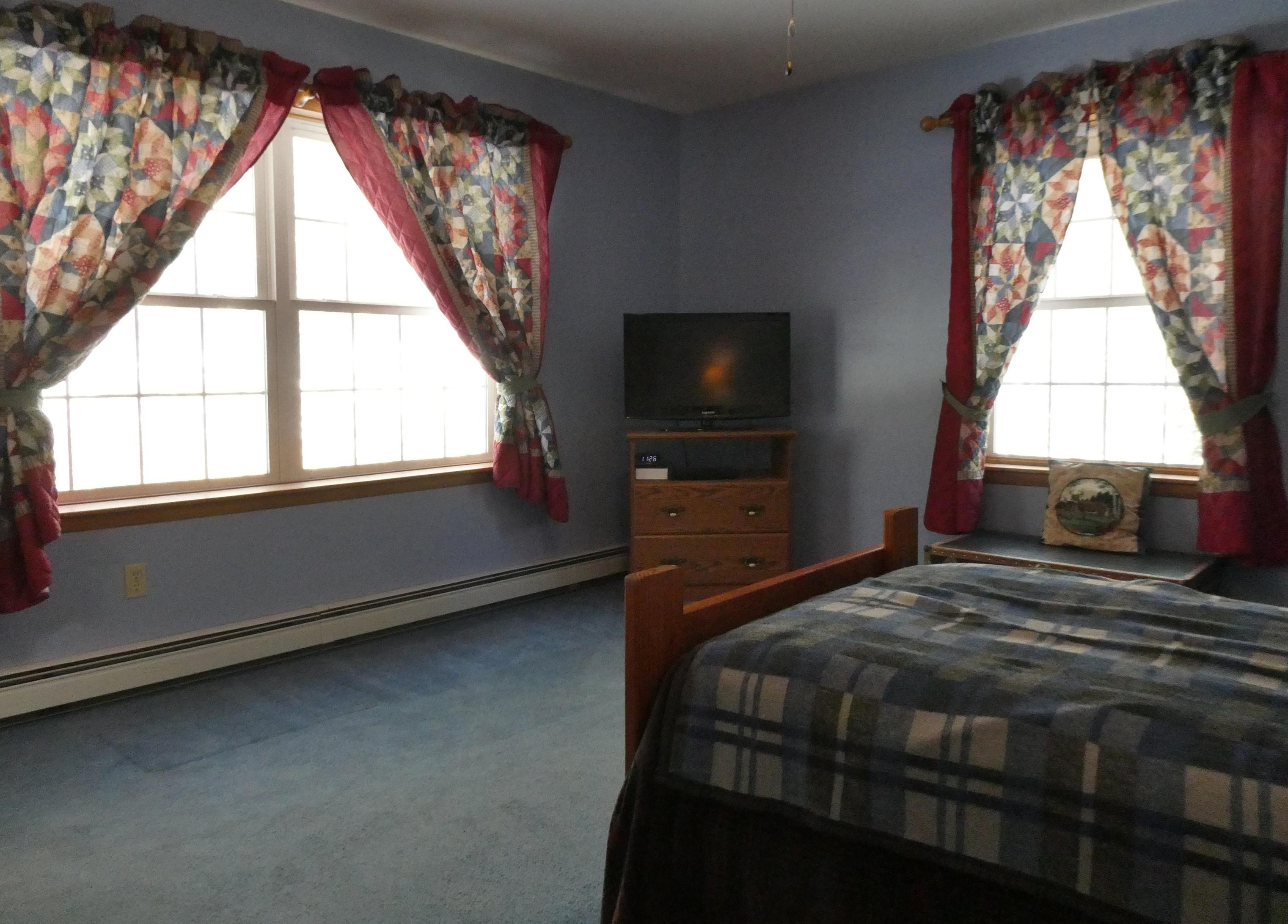 418 Old Stoddard Rd, Nelson NH  03457-5608 exterior