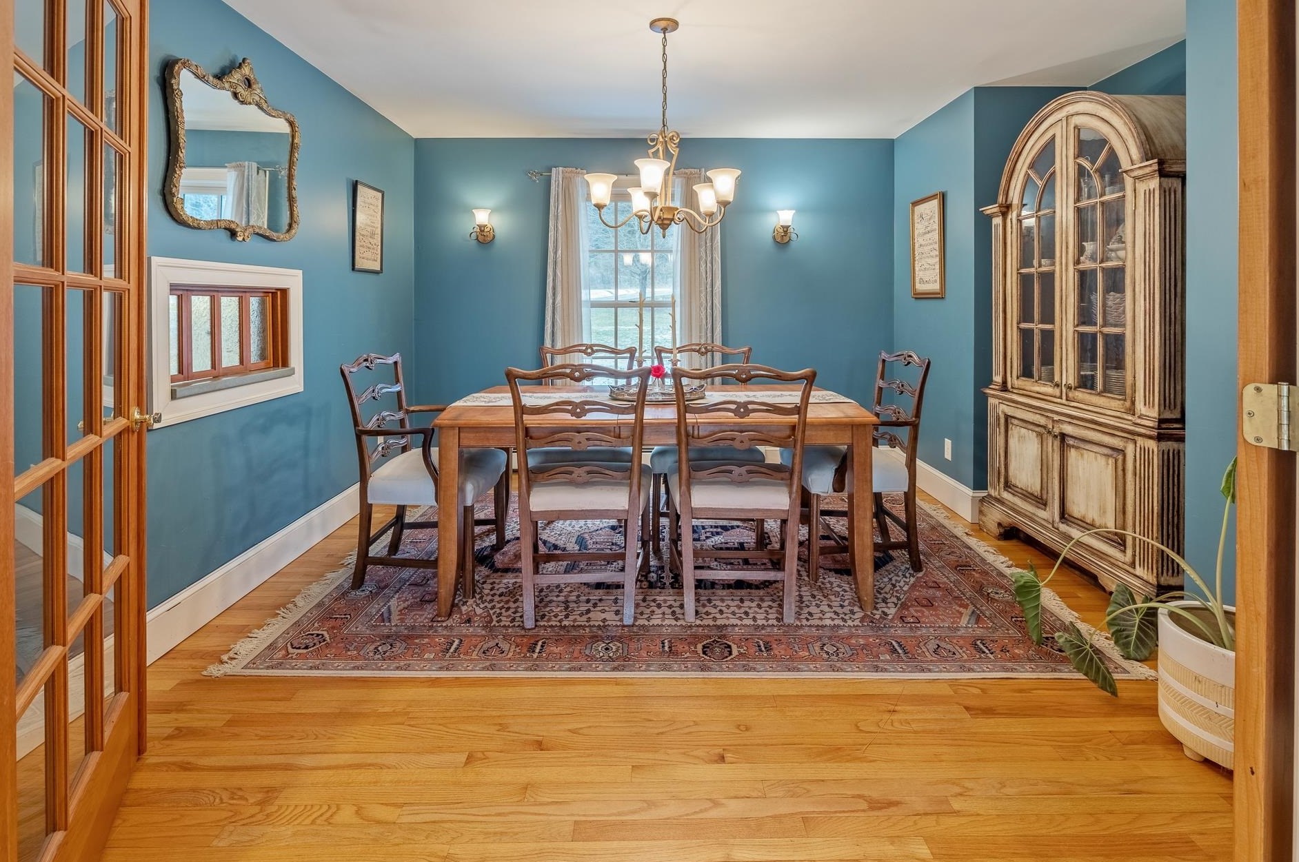 1 Tavern Ln, Lyme NH  03768-3325 exterior