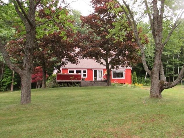 32 Longmeadow Dr, Troy NH  03465-2302 exterior