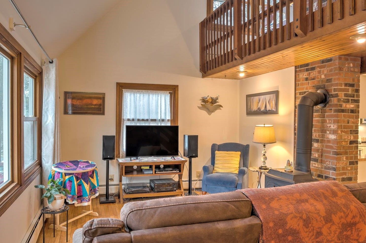 32 Longmeadow Dr, Troy NH  03465-2302 exterior