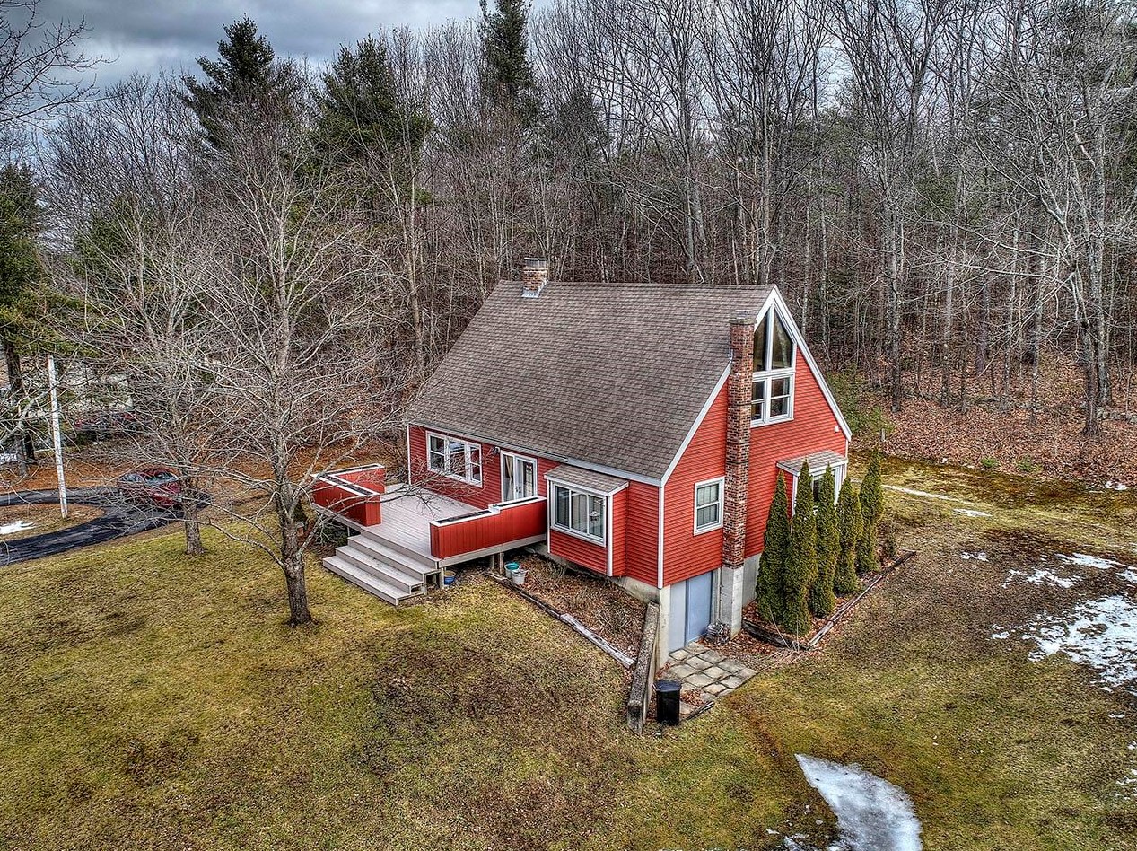 32 Longmeadow Dr, Troy NH  03465-2302 exterior