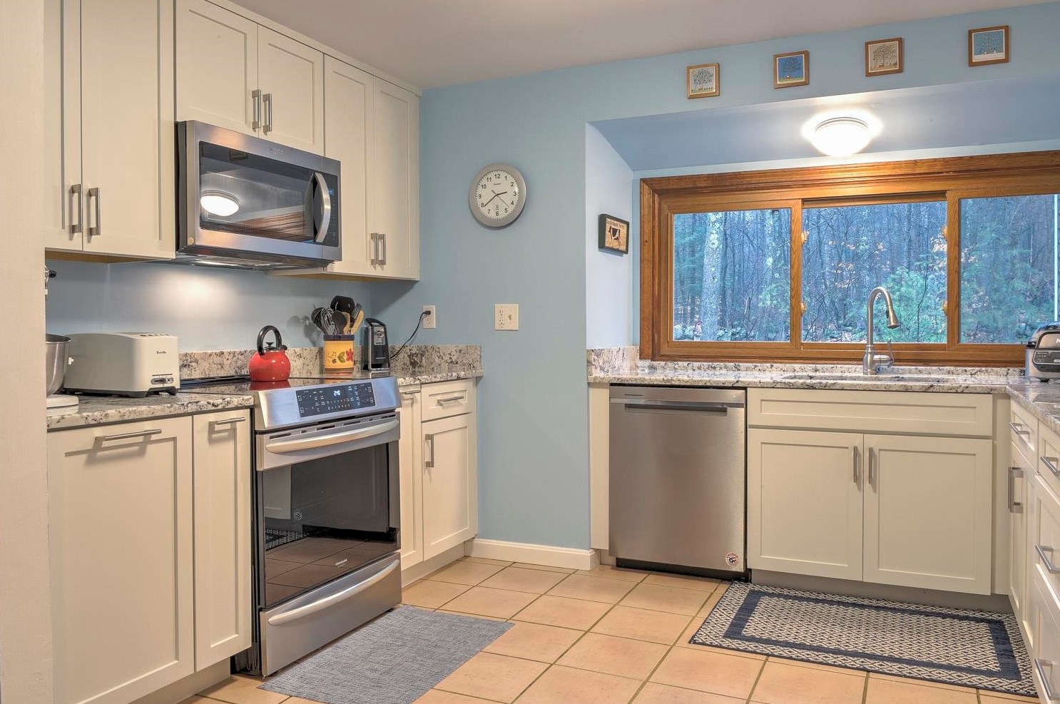 32 Longmeadow Dr, Troy NH  03465-2302 exterior