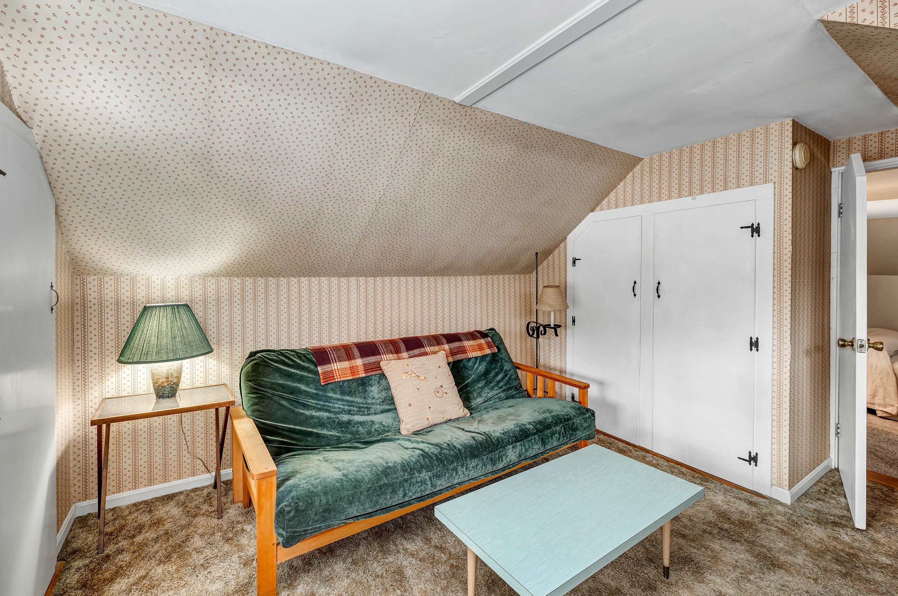 24 Loon Cove Rd, Alton NH  03810-4054 exterior