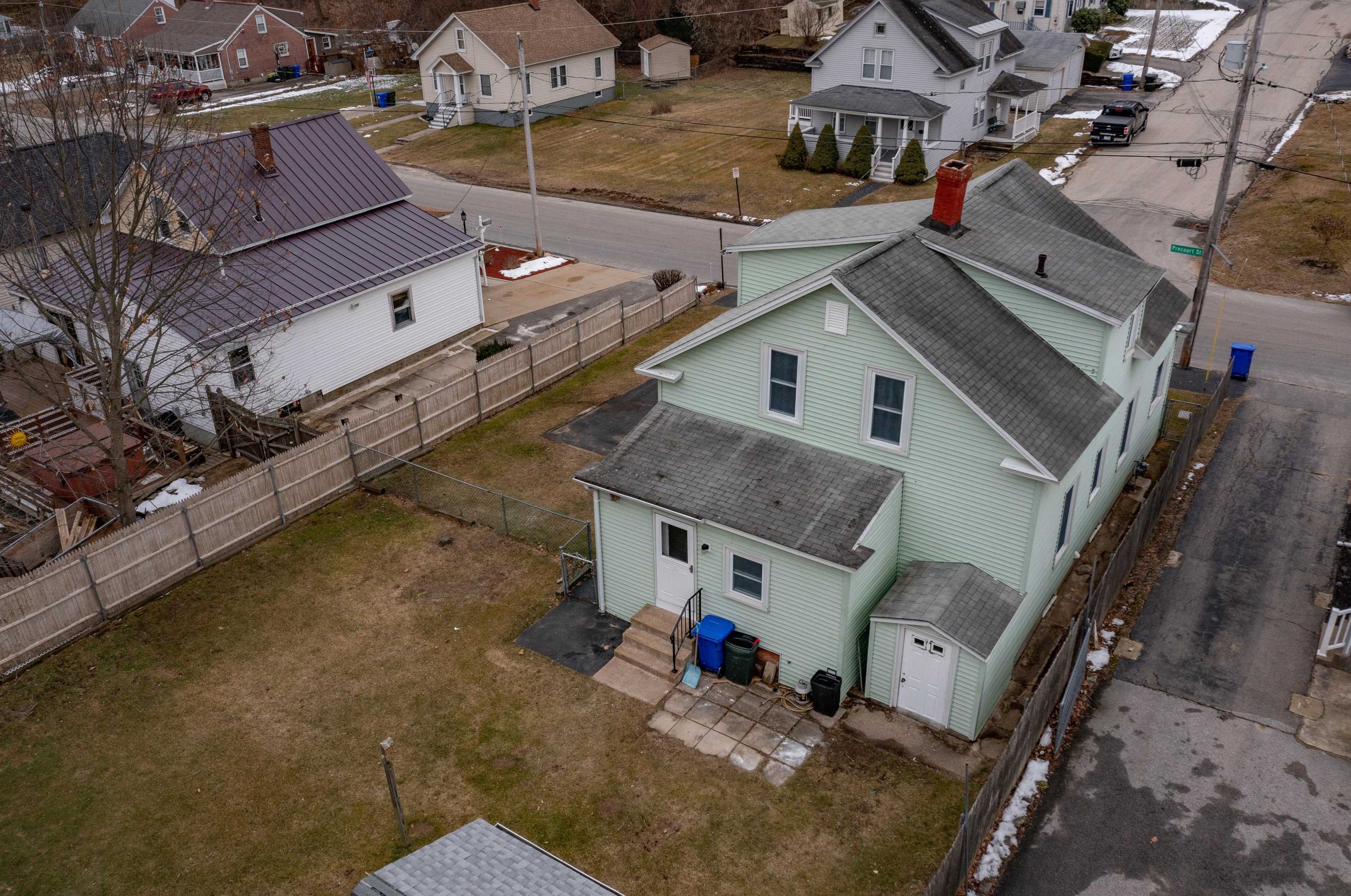 125 Precourt St, Manchester NH  03102-4226 exterior