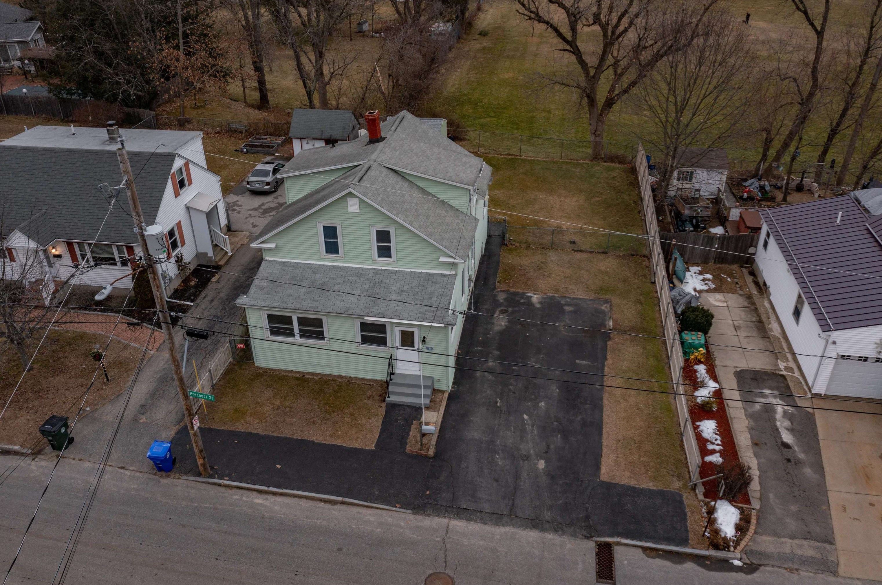 125 Precourt St, Manchester NH  03102-4226 exterior