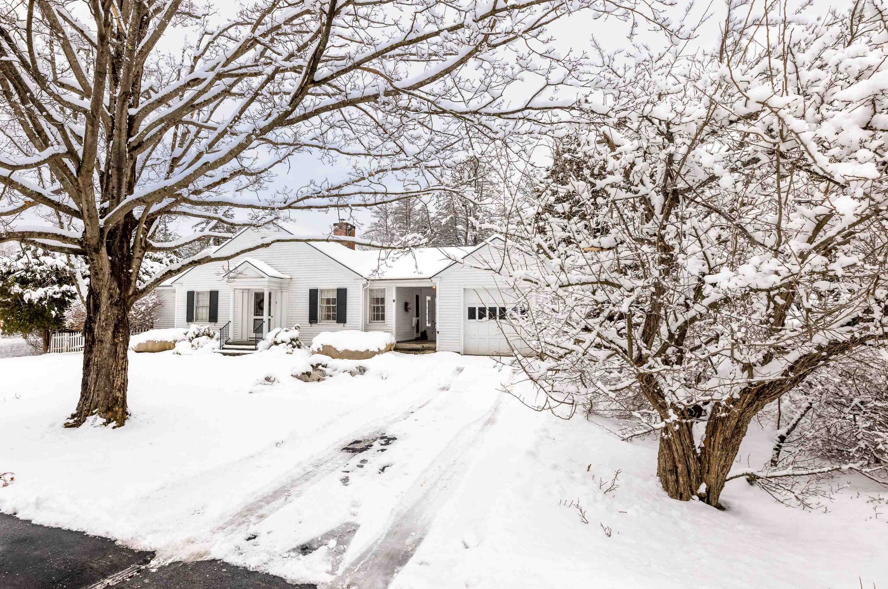 8 Balch St, Hanover NH 03755-2234 exterior