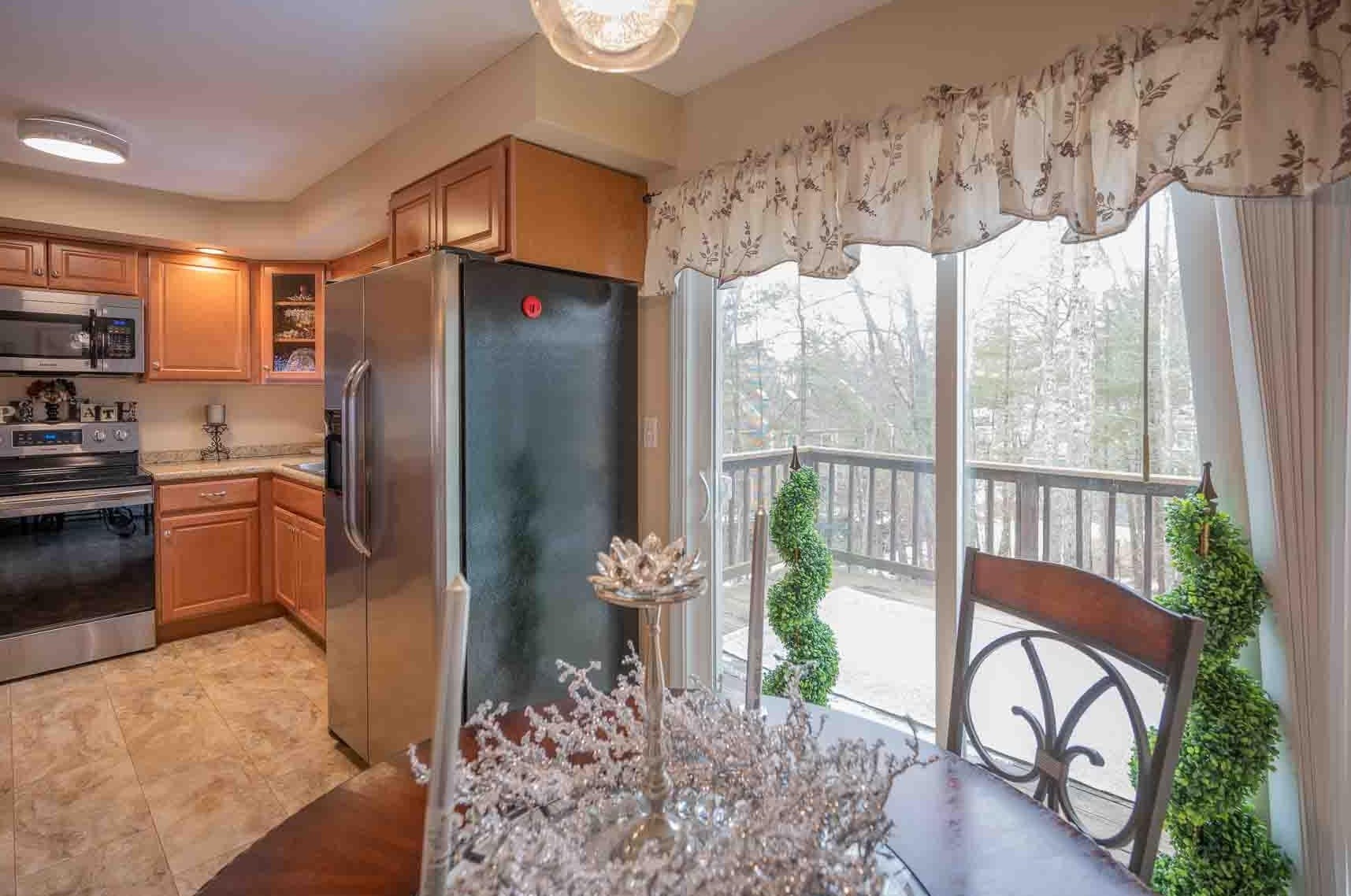 17 Walnut Cir, Merrimack NH  03054-2657 exterior