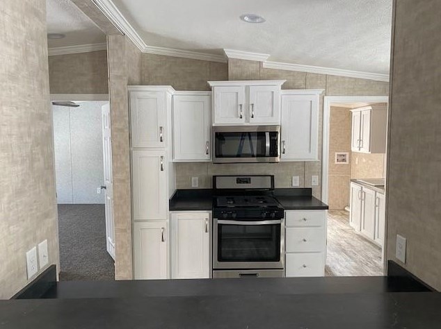 2 S Blueberry Ln, Rochester, NH 03867