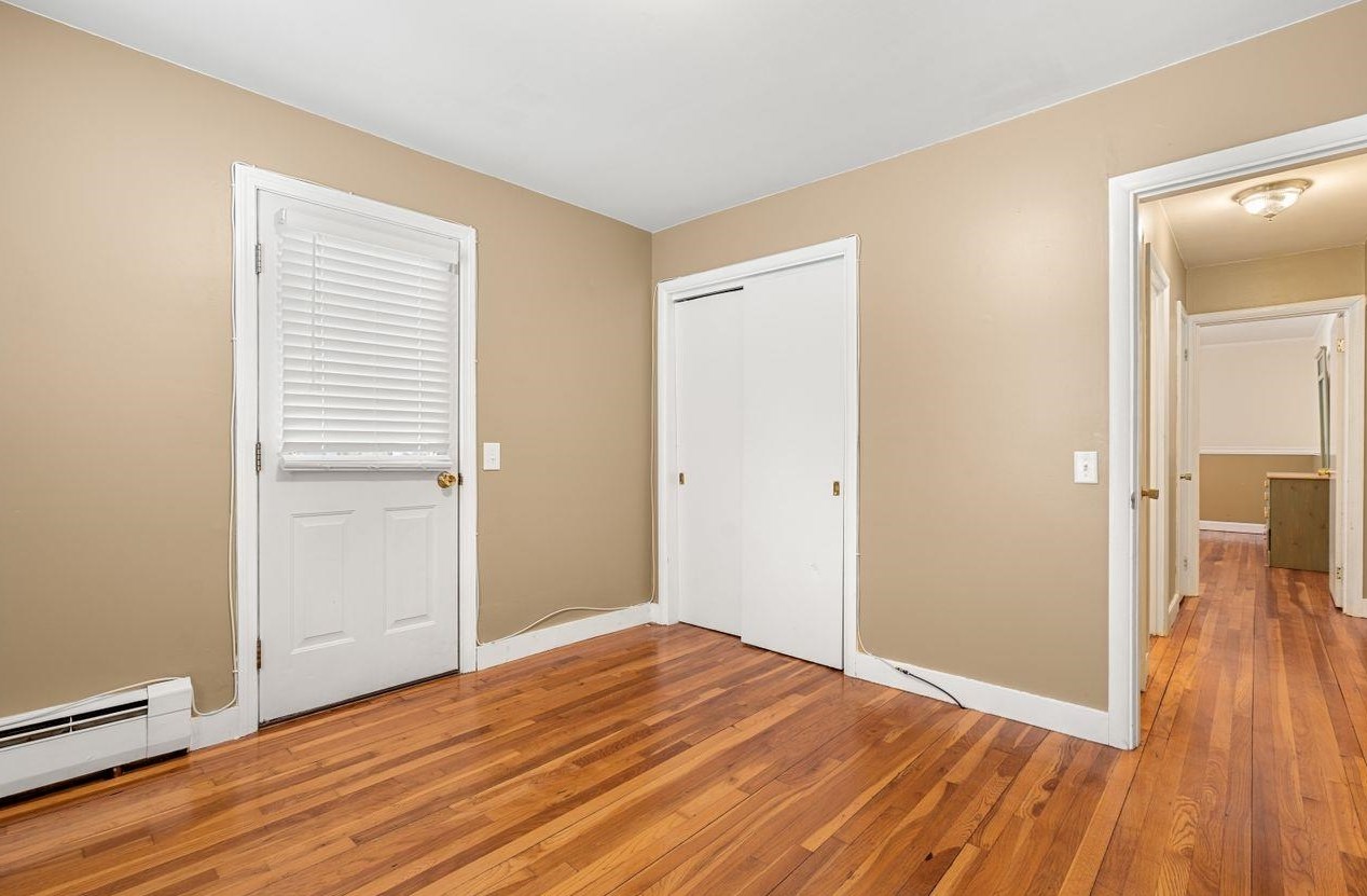 11 Mcelwain St, Merrimack NH  03054-3664 exterior