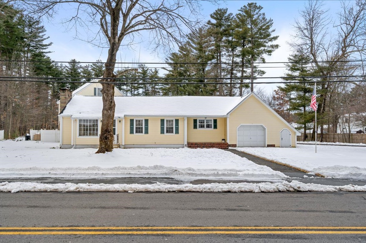 11 Mcelwain St, Merrimack NH  03054-3664 exterior