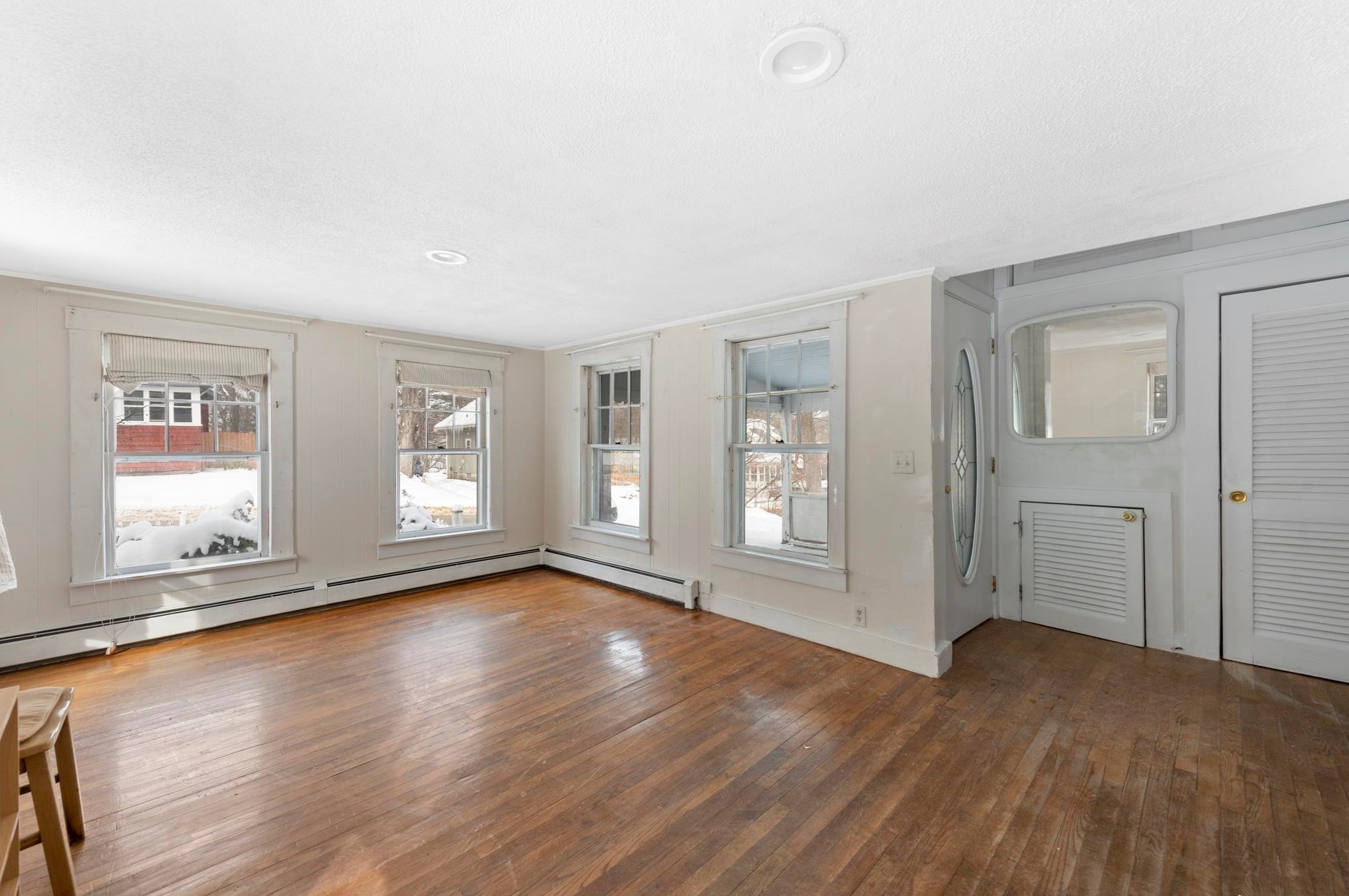 39 Pleasant St, Bridgewater NH  03264-1117 exterior