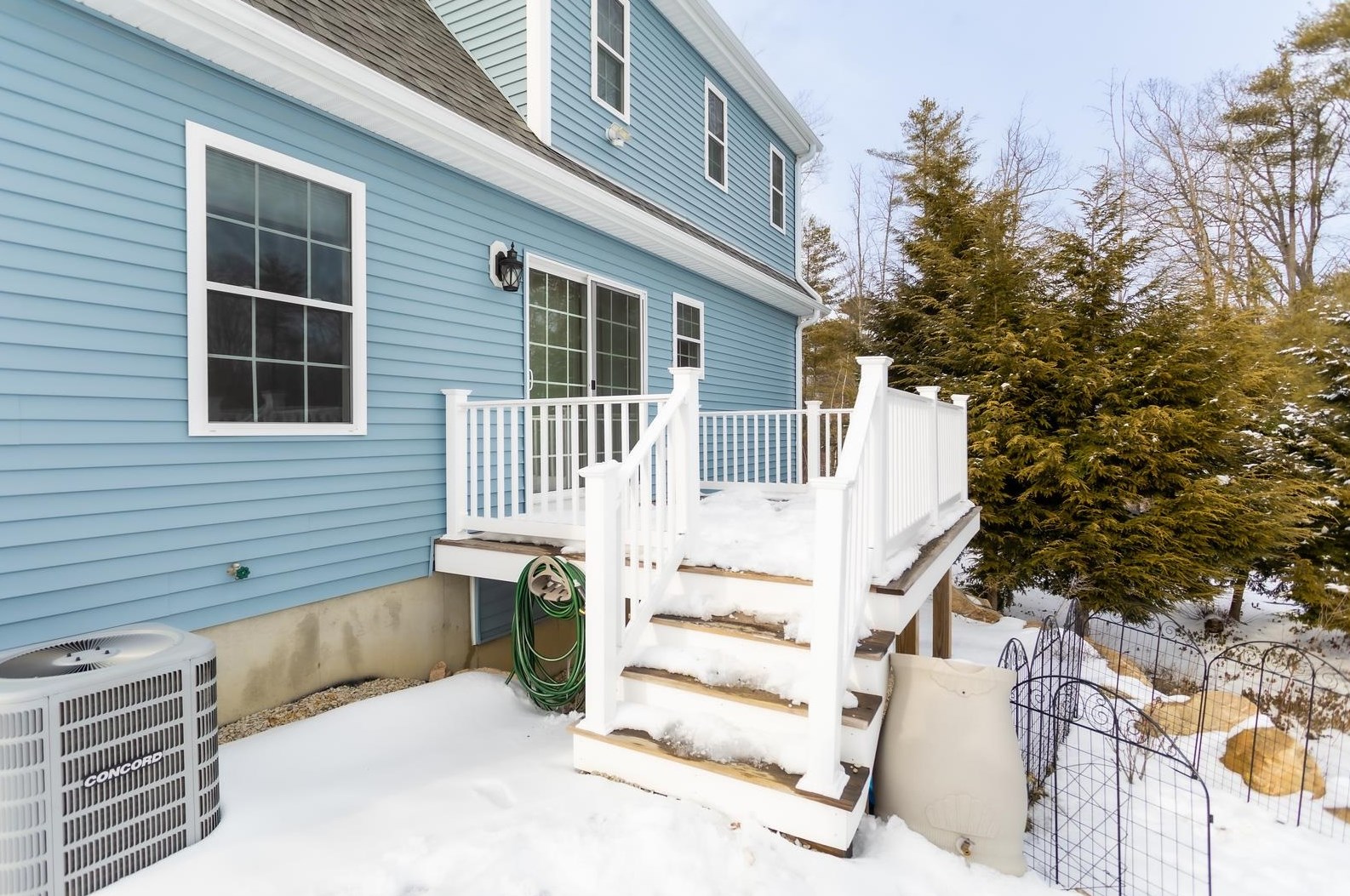 58 Constitution Way, Rochester NH  03867-5261 exterior