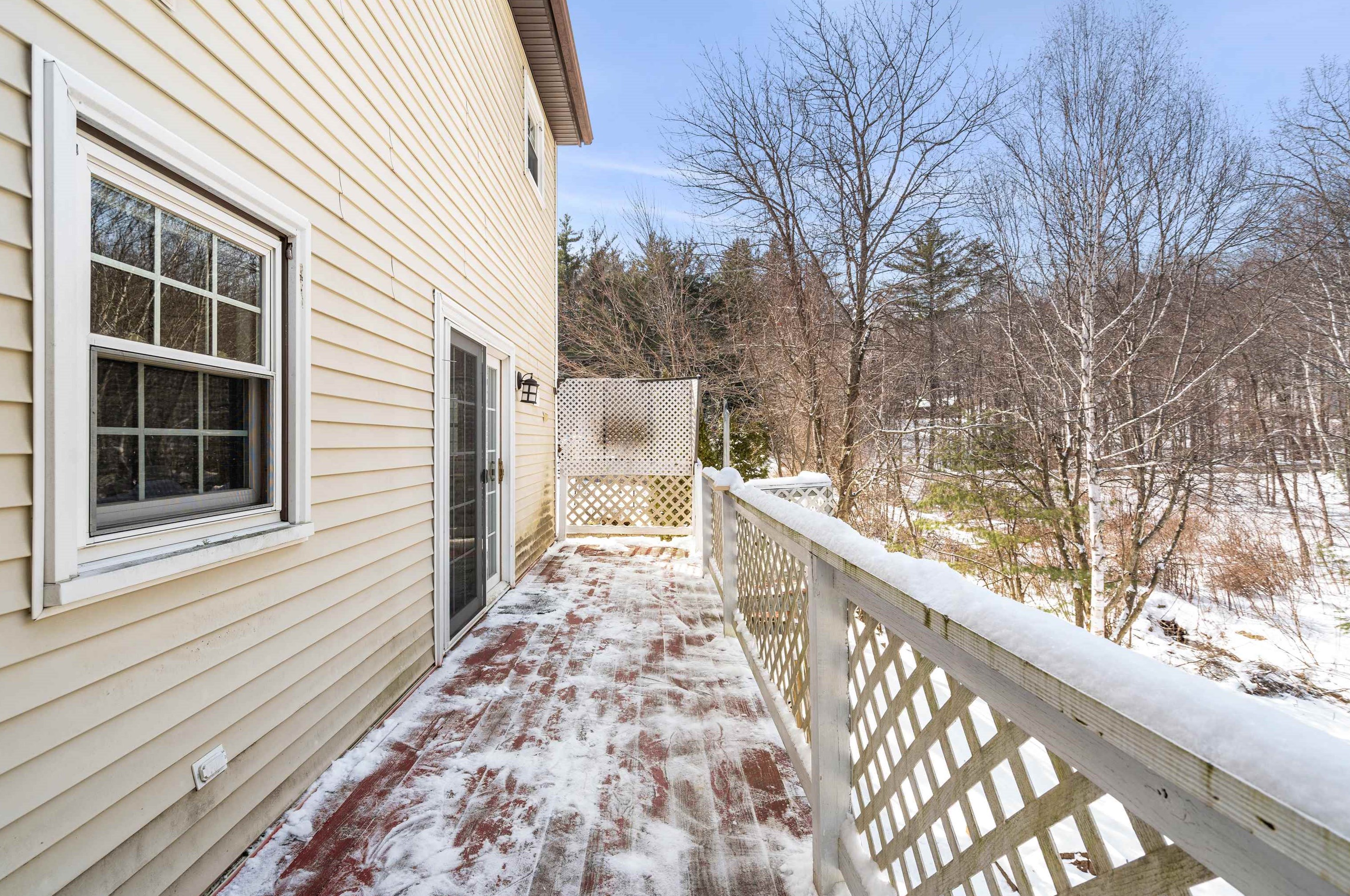4 Springer Rd, Manchester NH  03106-1316 exterior