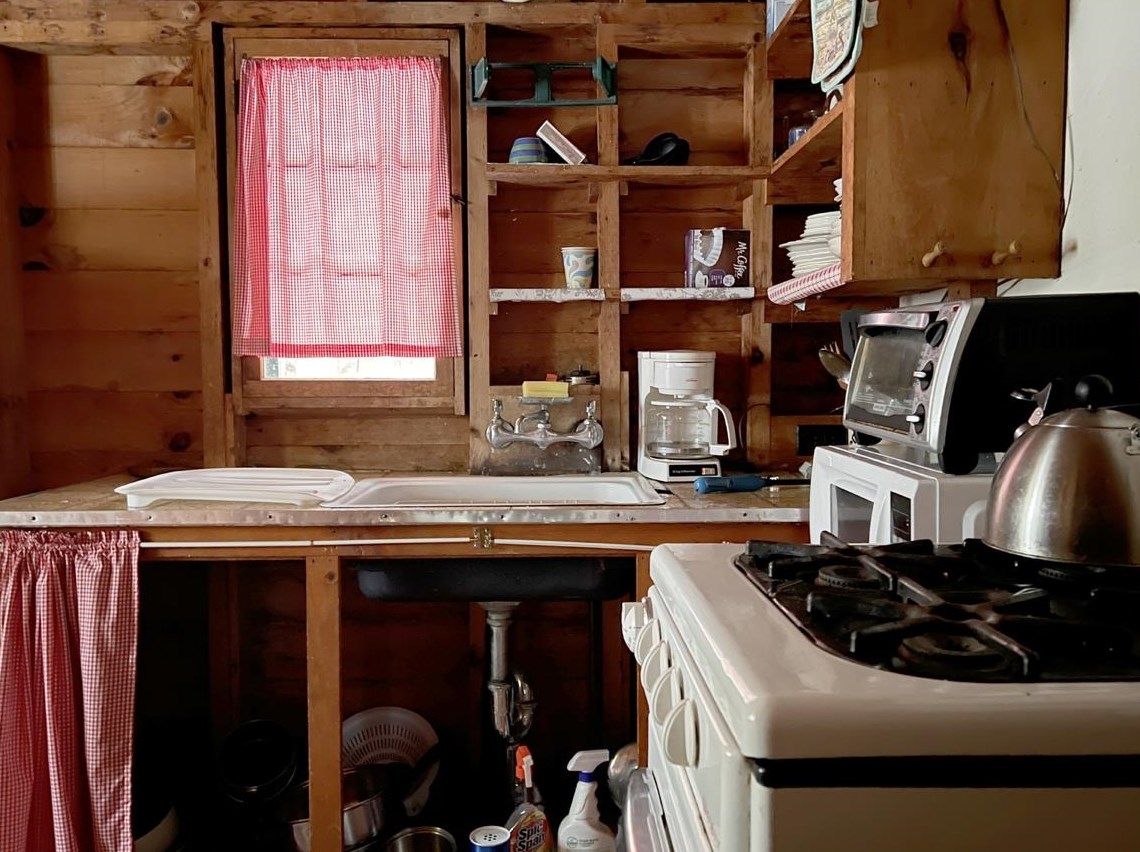 32 Cottage Rd, Bridgewater NH  03222-3704 exterior