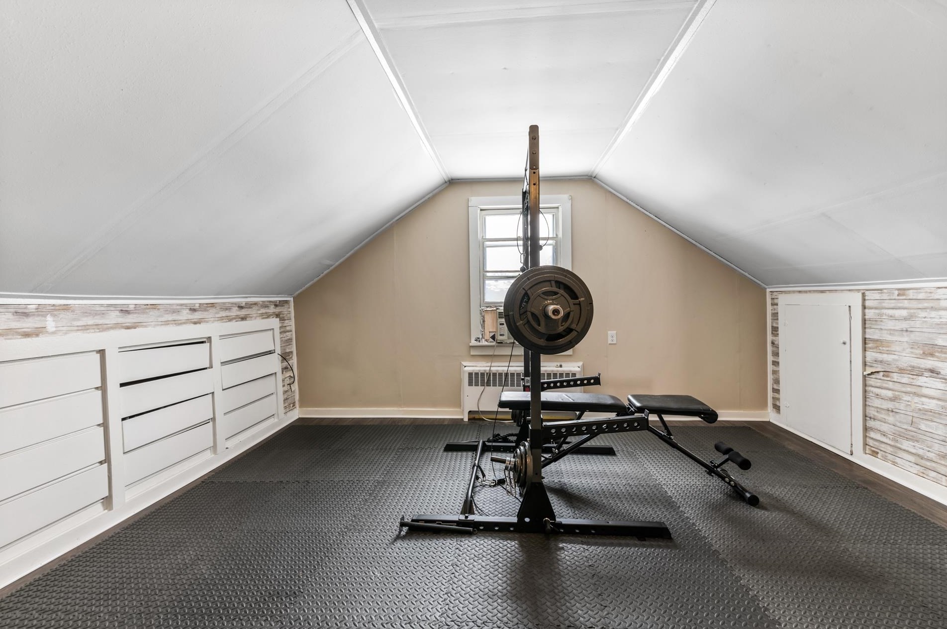 82 Alpine St, Manchester NH  03102-4602 exterior