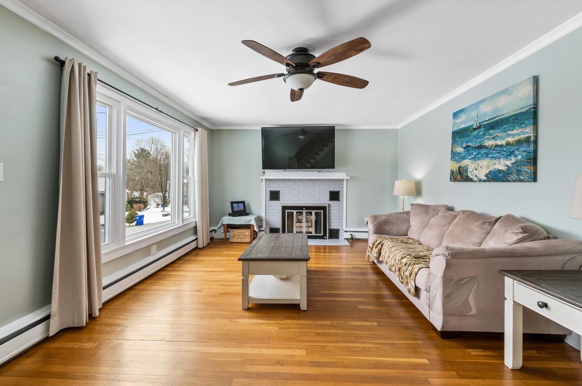 82 Alpine St, Manchester NH  03102-4602 exterior