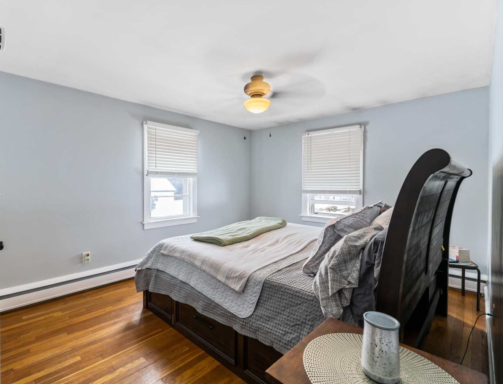 82 Alpine St, Manchester NH  03102-4602 exterior