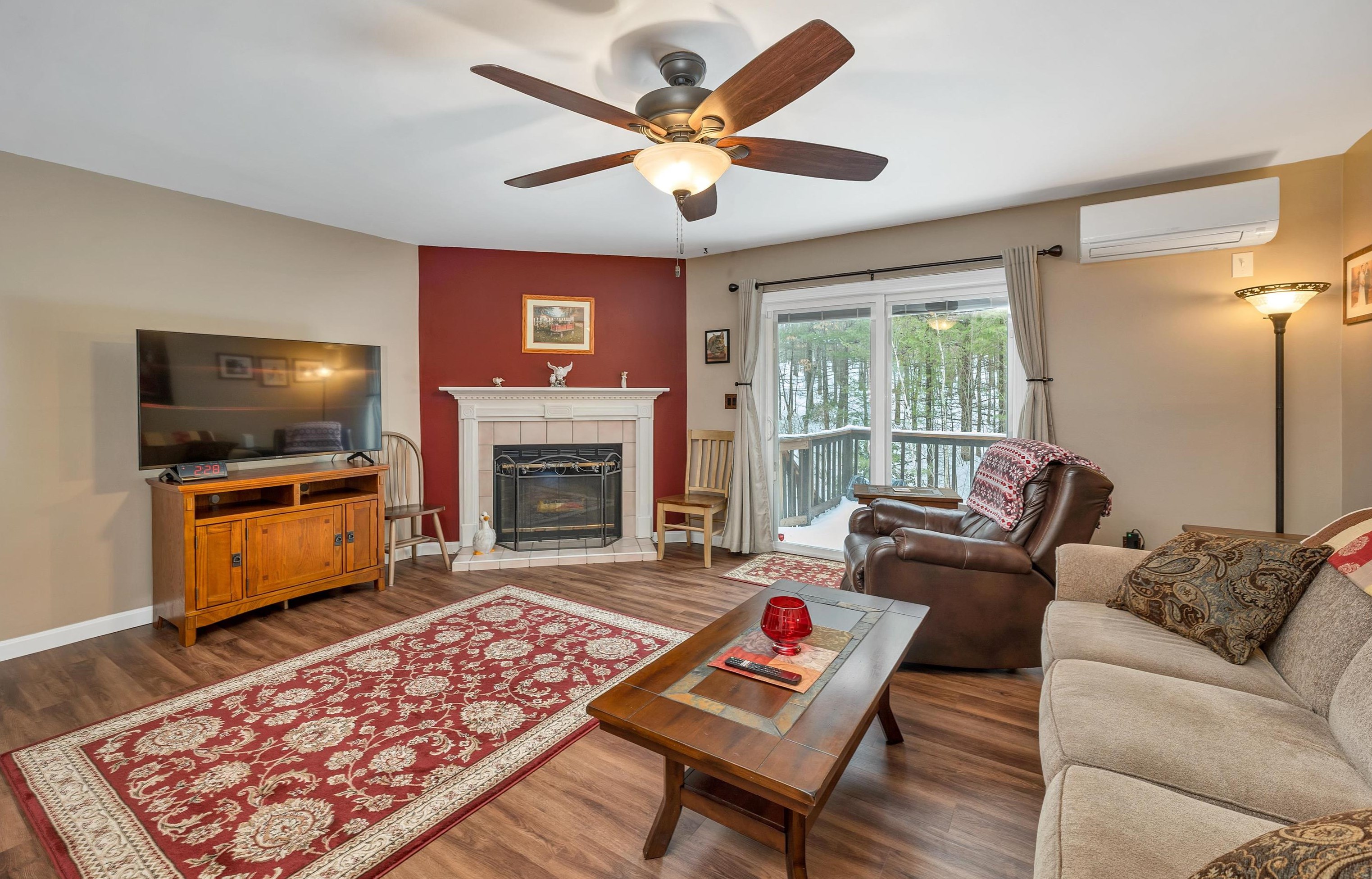 20 Walnut Cir, Merrimack NH  03054-2657 exterior