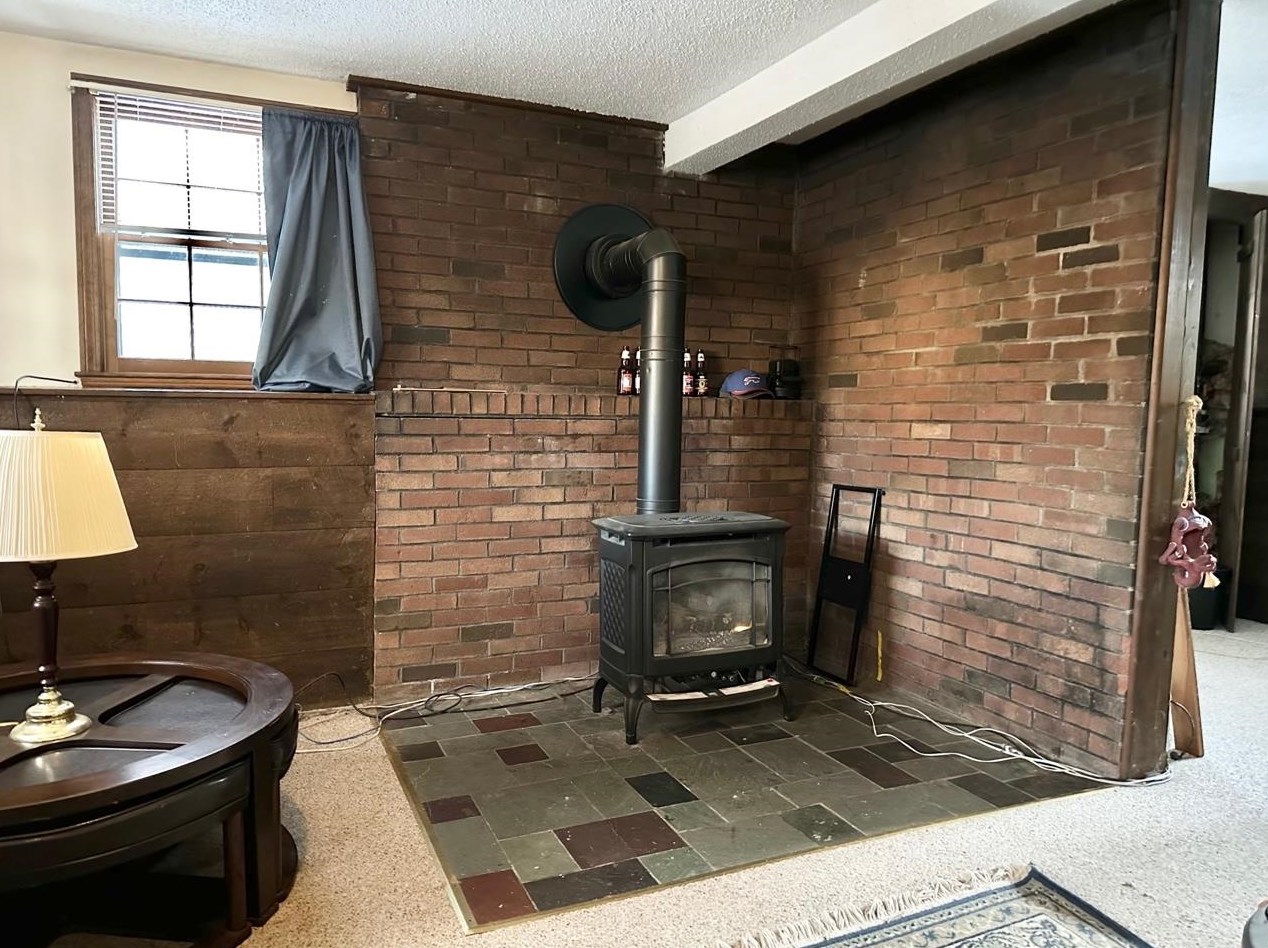 11 Collins Ave, Merrimack NH  03054-3246 exterior