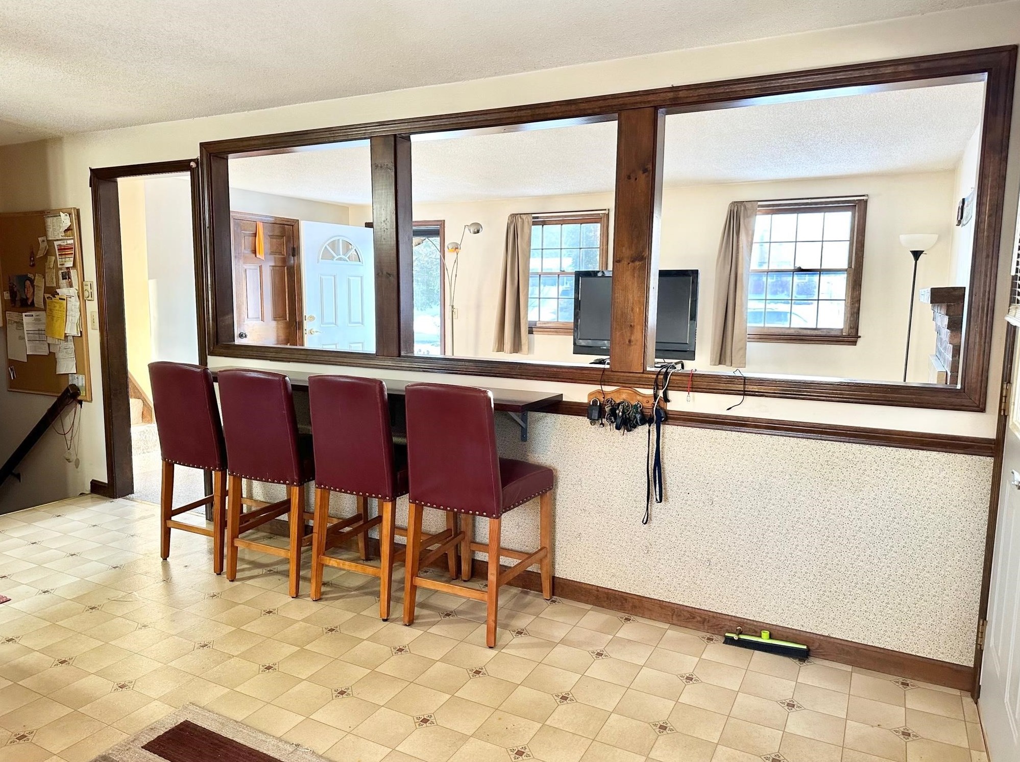 11 Collins Ave, Merrimack NH  03054-3246 exterior