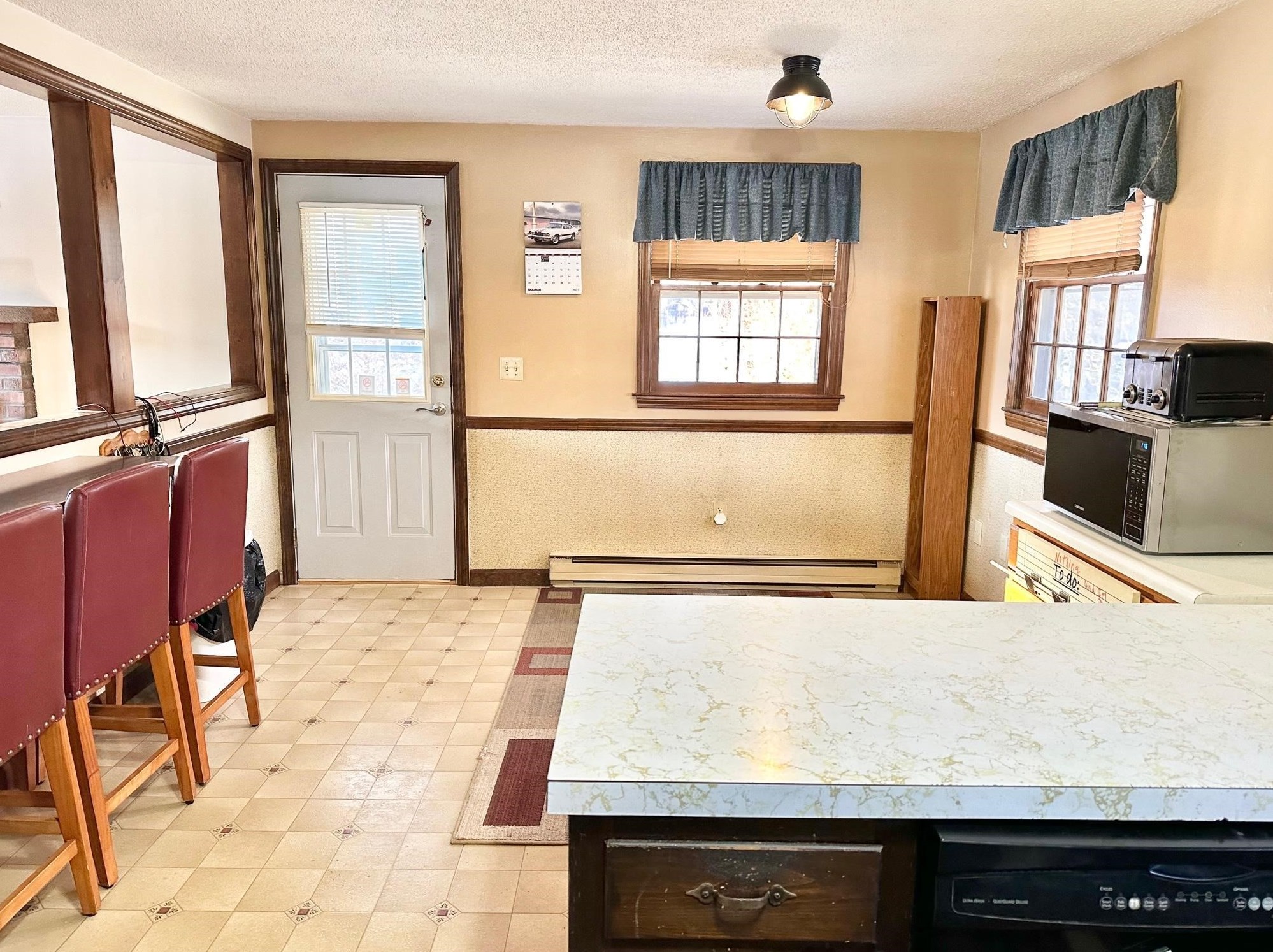 11 Collins Ave, Merrimack NH  03054-3246 exterior