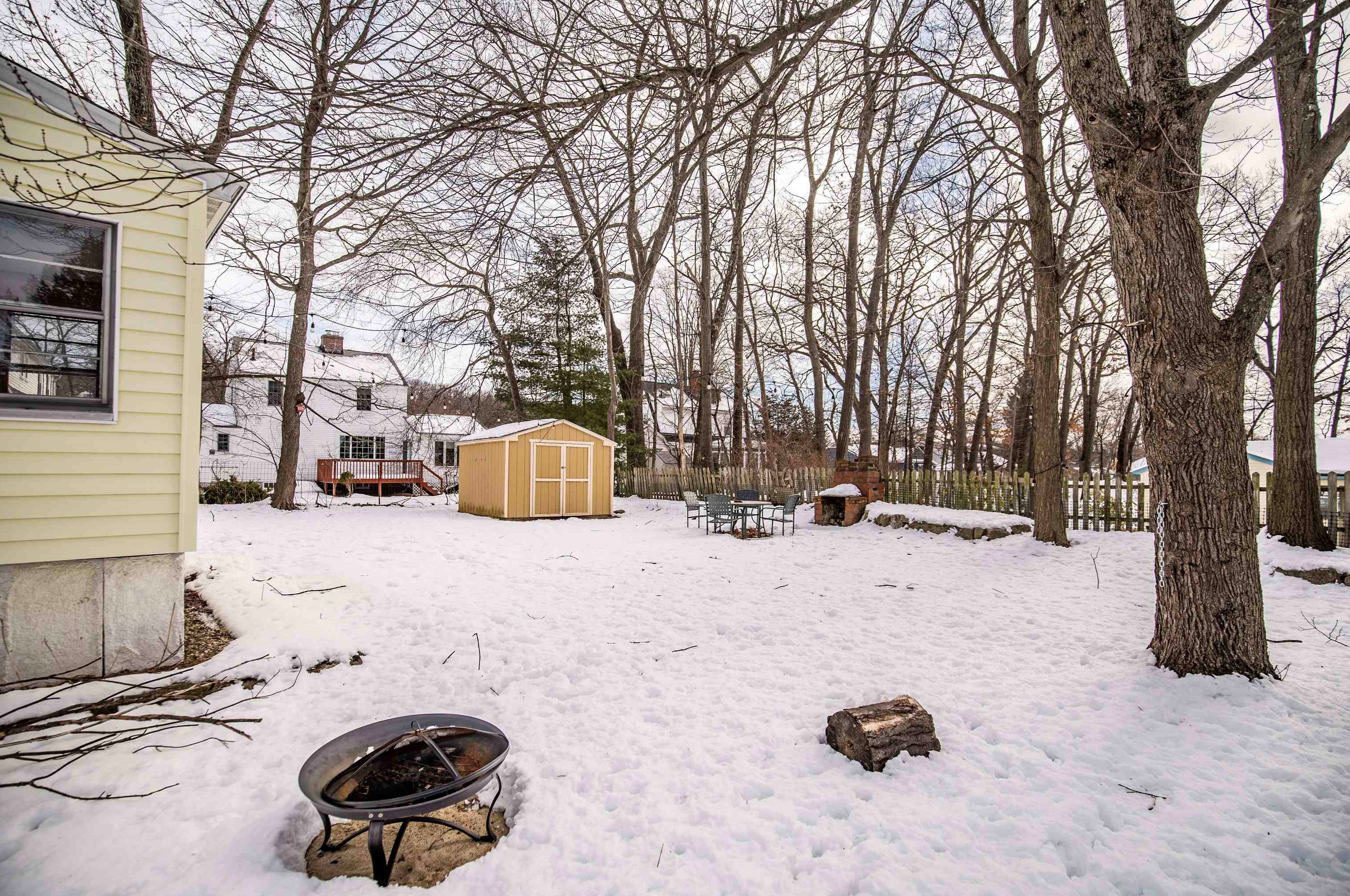 175 Peak St, Manchester NH  03104-3834 exterior