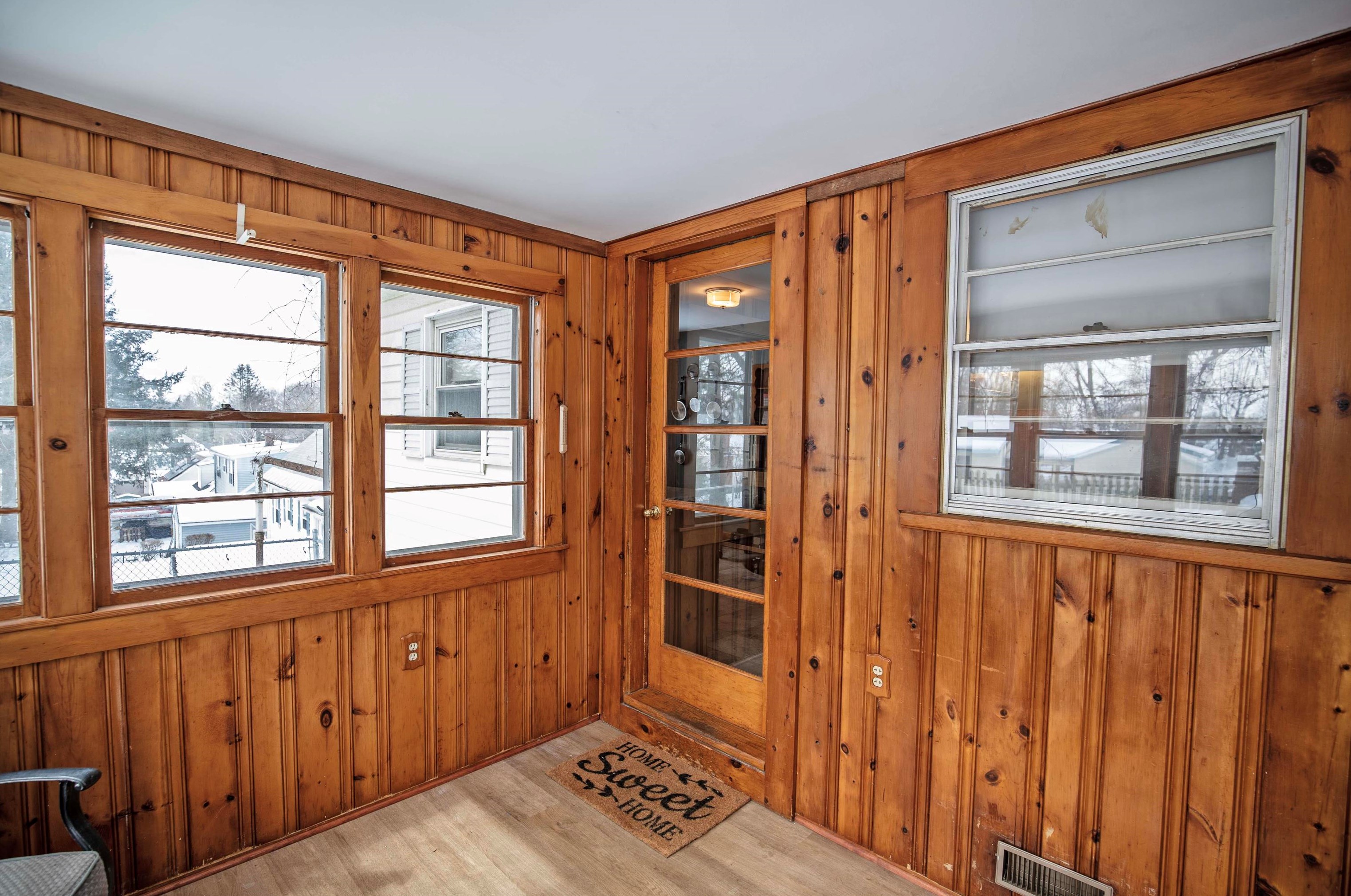 175 Peak St, Manchester NH  03104-3834 exterior