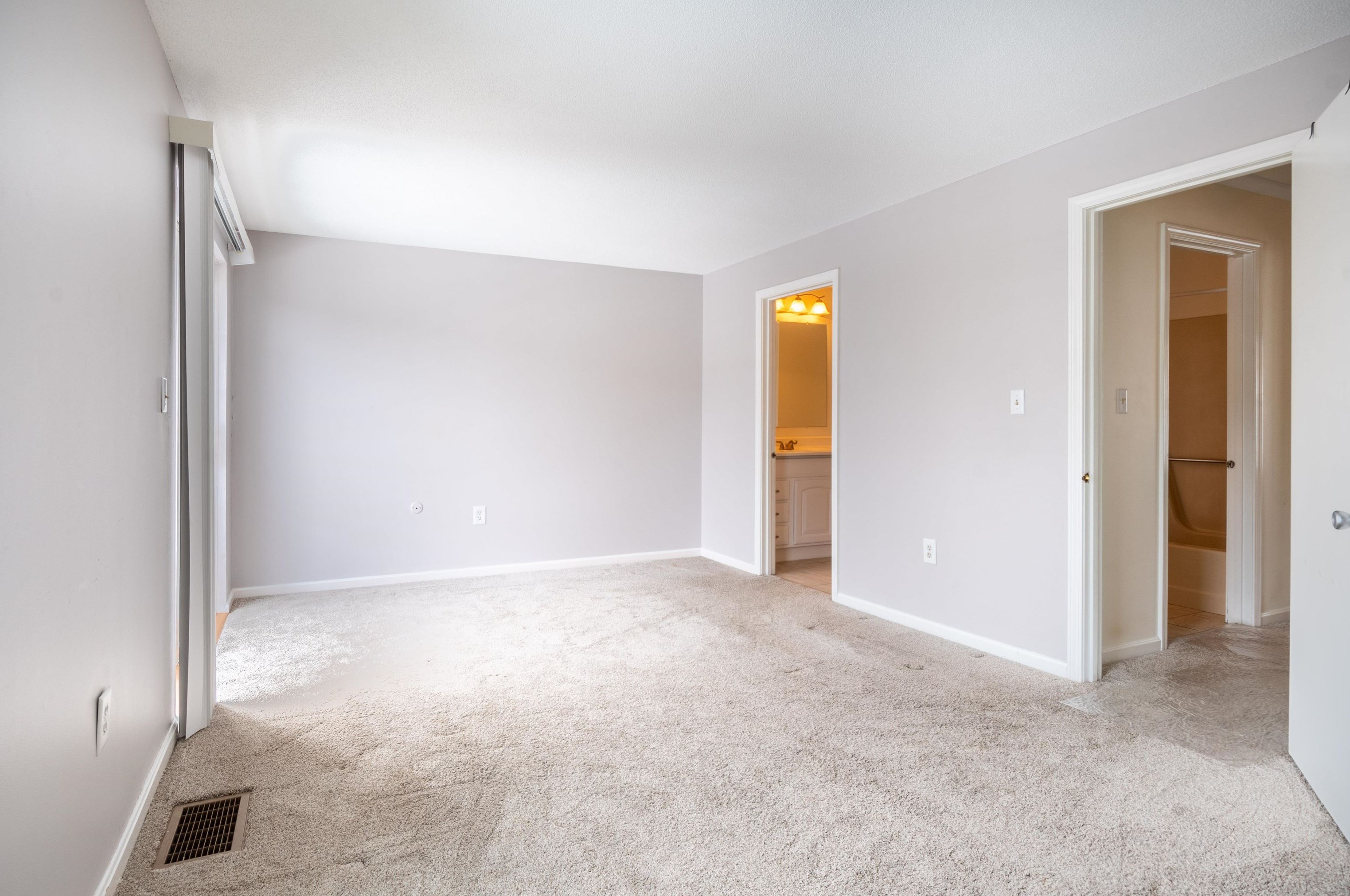 85 Rdg Rd, Merrimack NH exterior