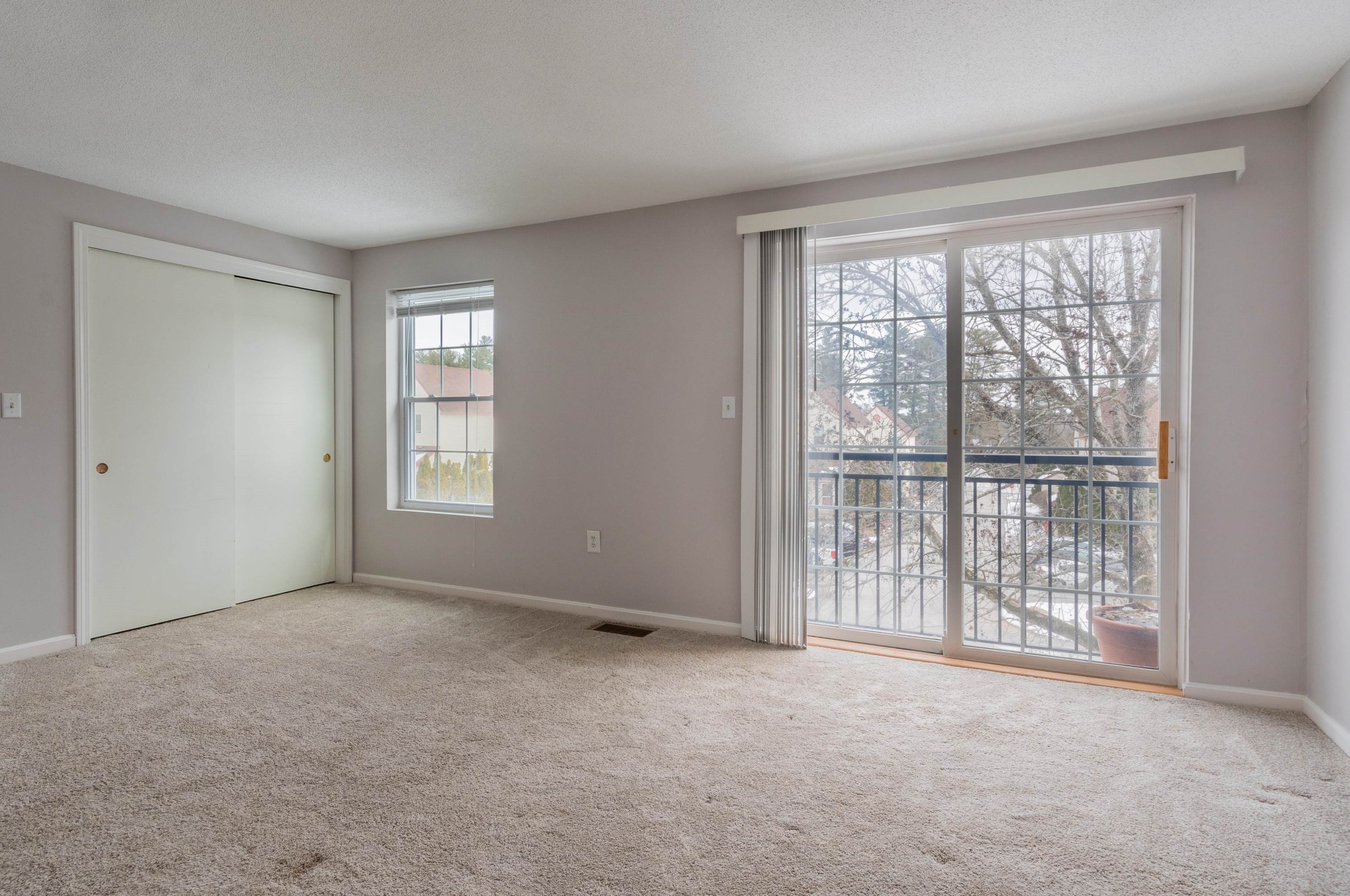 85 Rdg Rd, Merrimack NH exterior