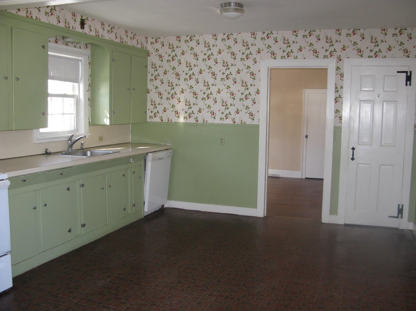 10 Camp Rd, Hopkinton, NH 03229