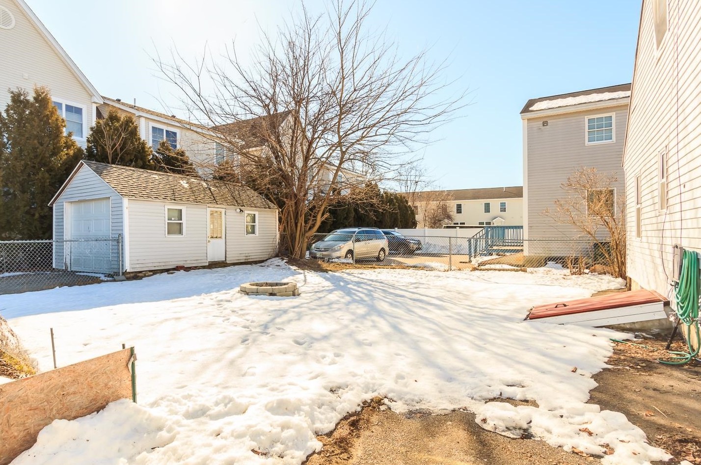 27 Pne St, Manchester NH 03103-5331 exterior