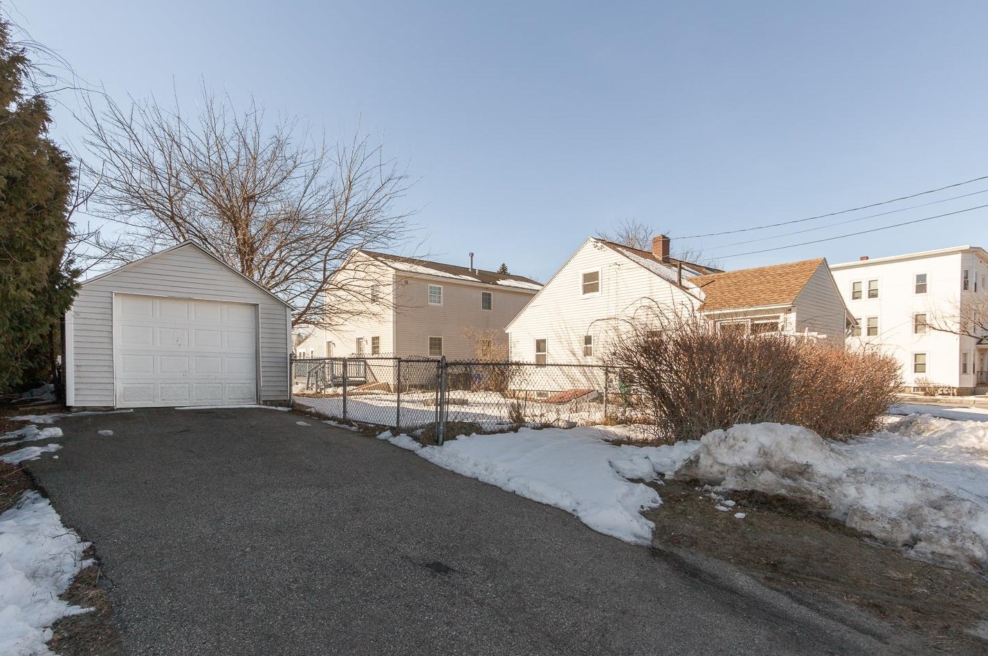 27 Pne St, Manchester NH 03103-5331 exterior