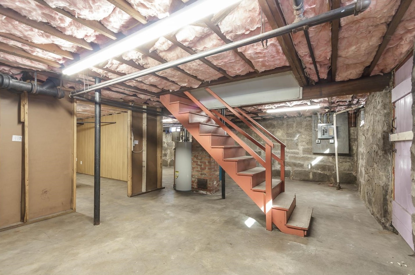 27 Pne St, Manchester NH 03103-5331 exterior