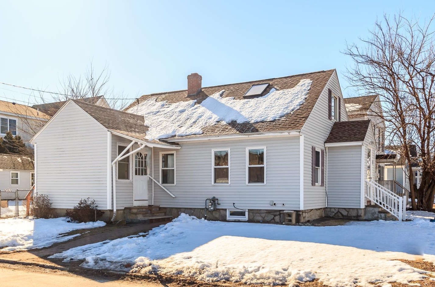 27 Pne St, Manchester NH 03103-5331 exterior