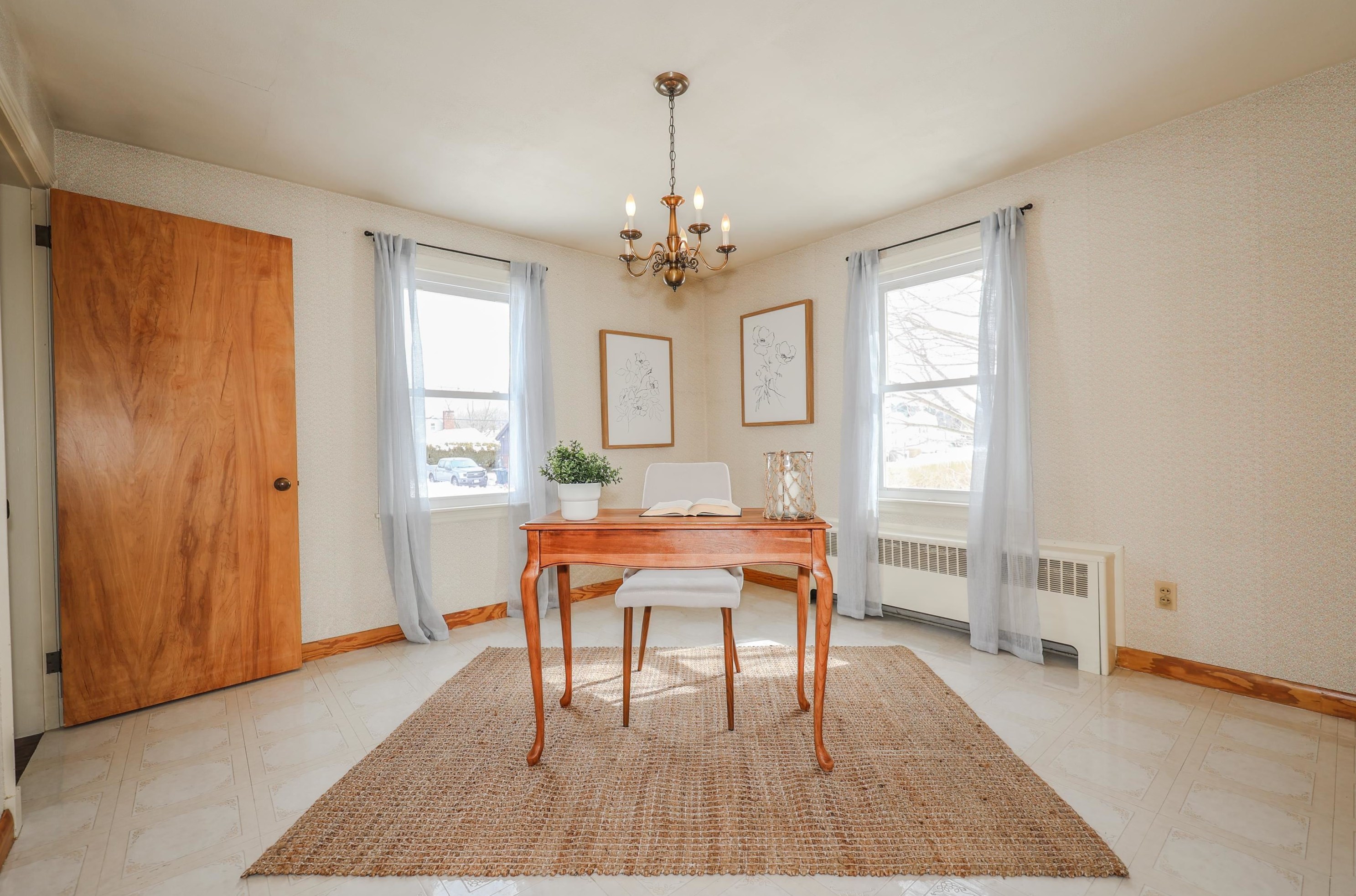 210 Gray St, Manchester NH 03103-2809 exterior