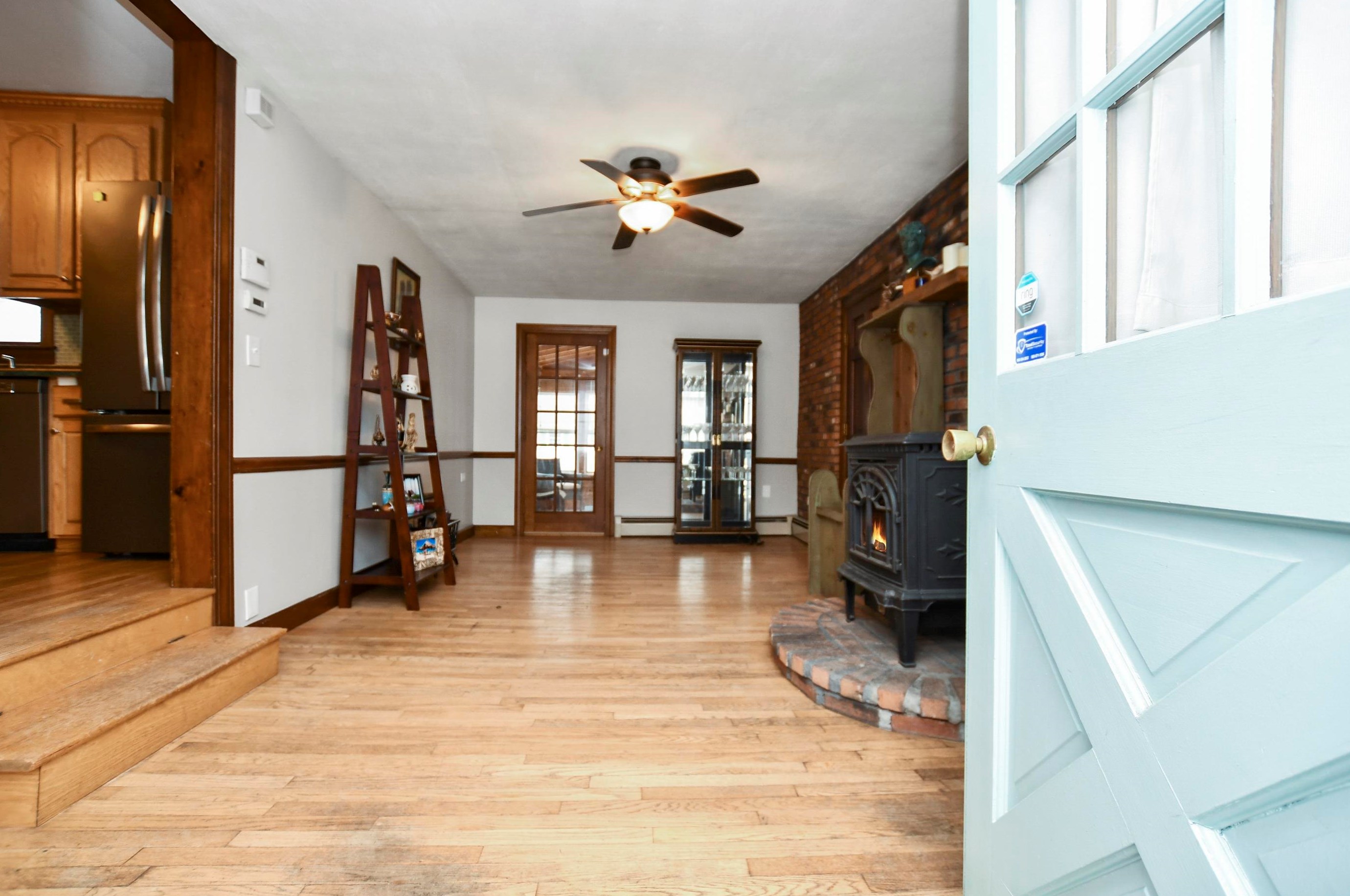 166 Exchange Ave, Manchester NH  03104-1532 exterior